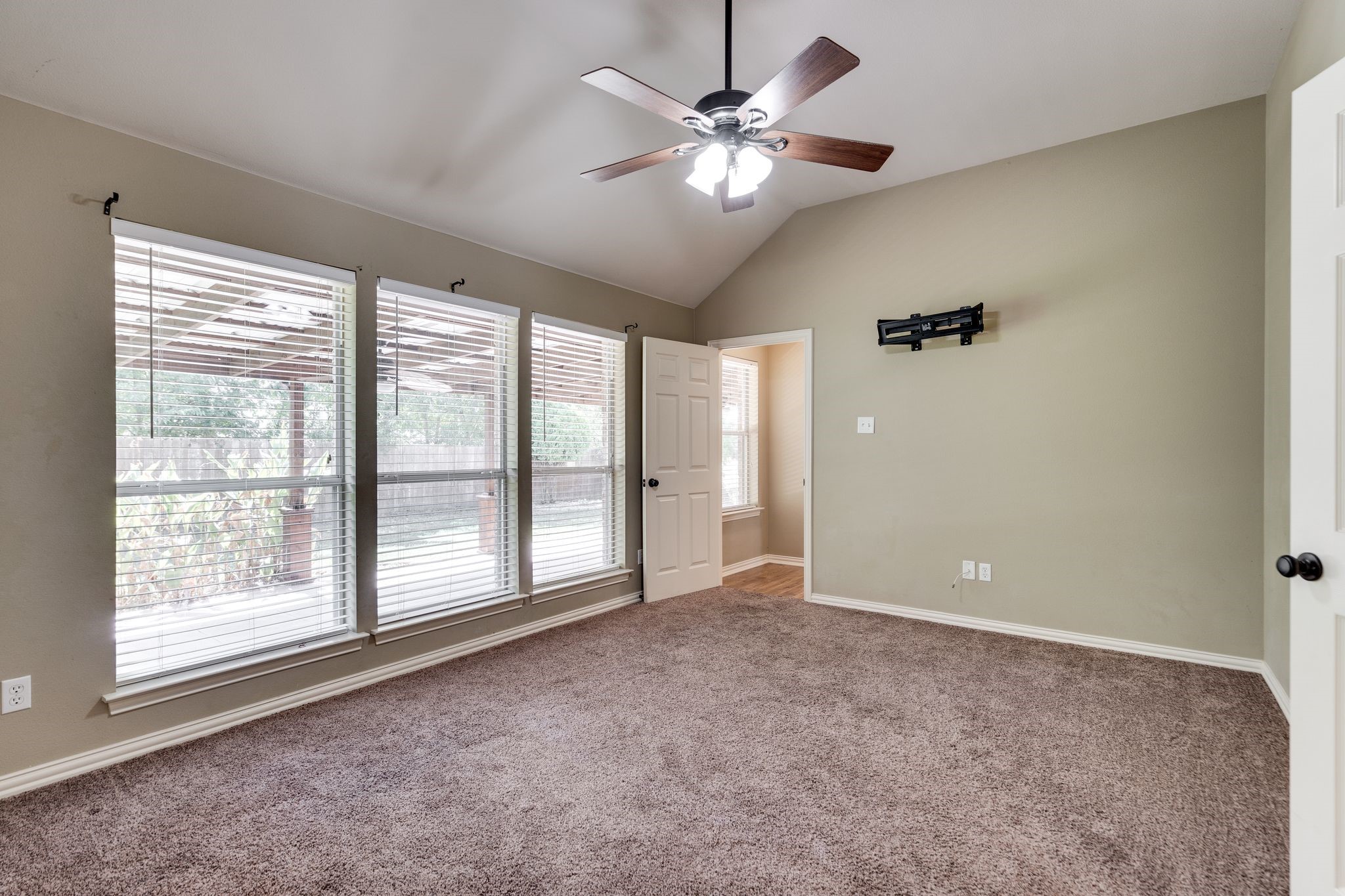 1001 Porter Place Sanger TX 76266