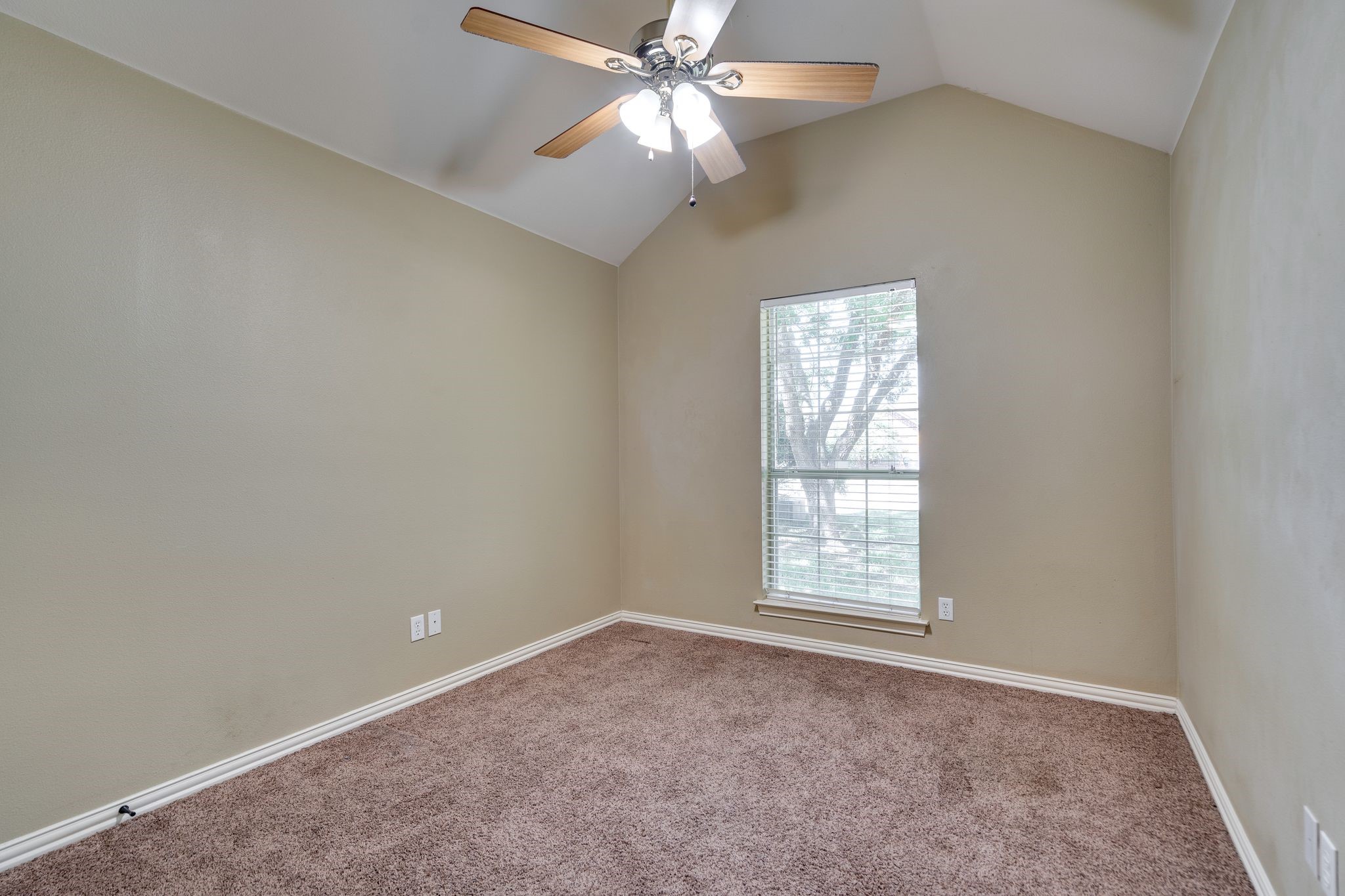 1001 Porter Place Sanger TX 76266