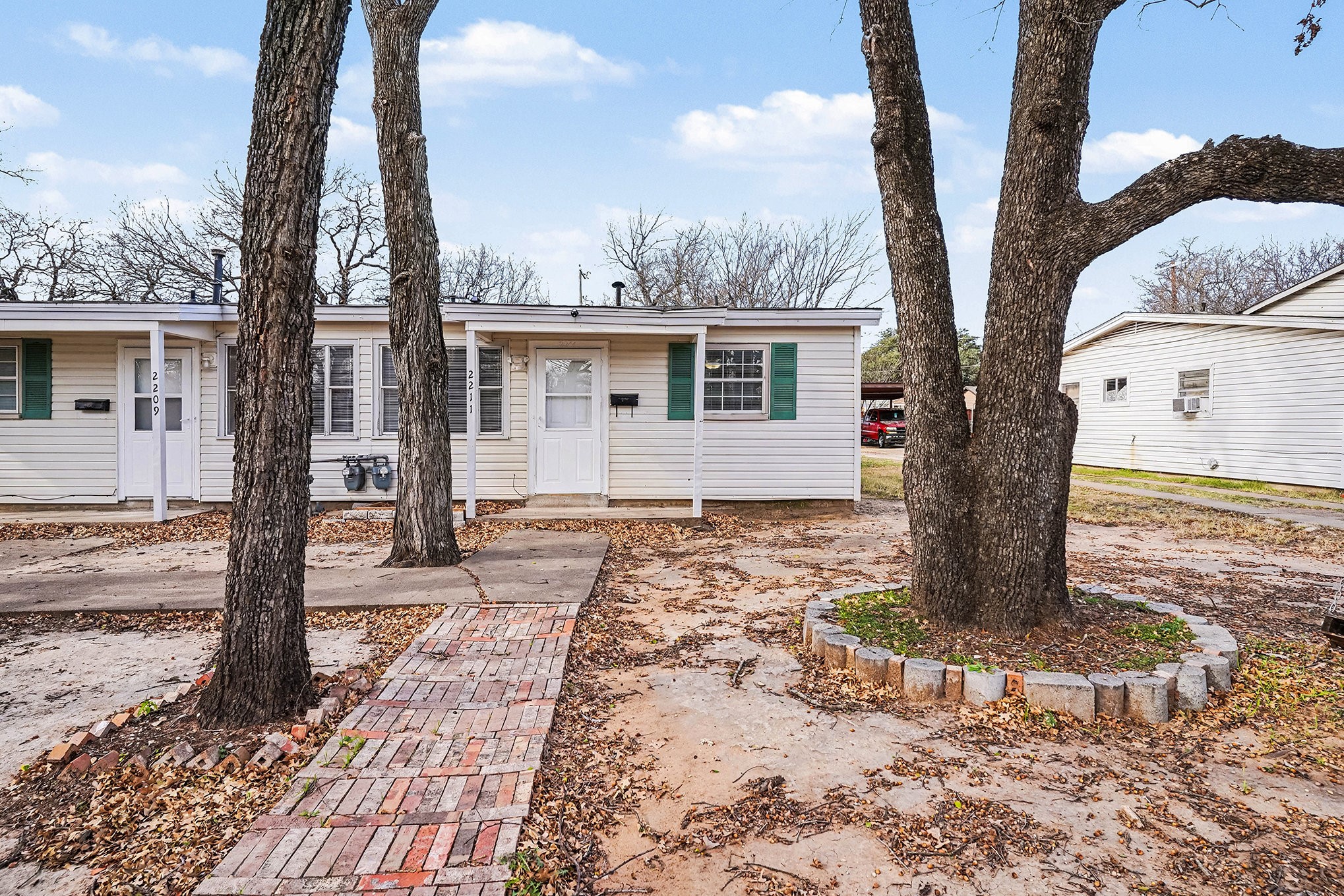 2211 Barbell Lane Fort Worth TX 76111
