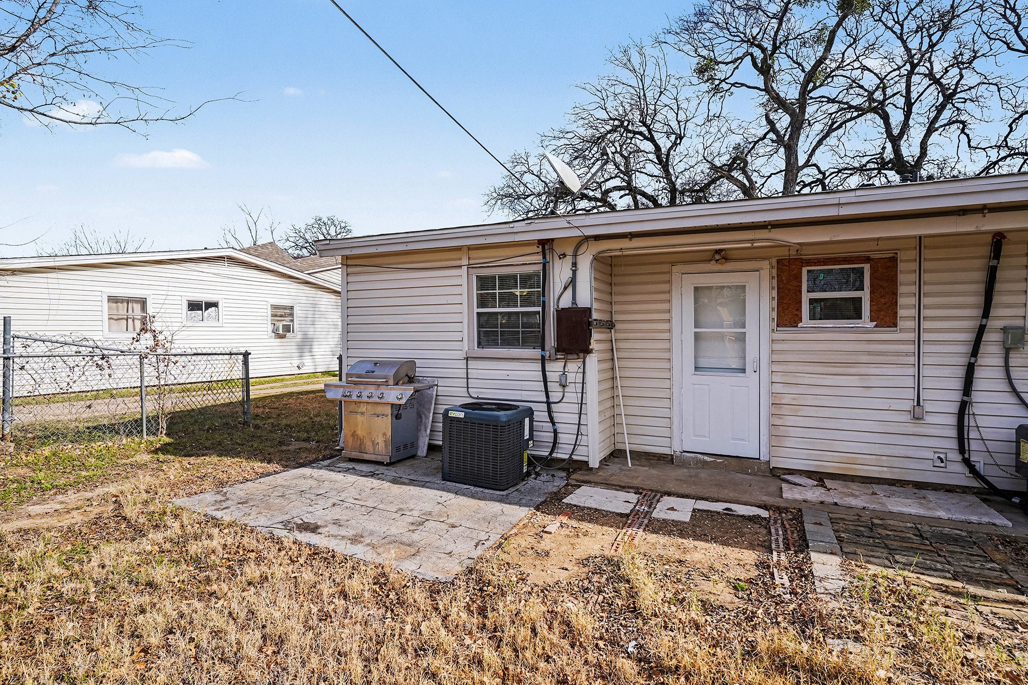 2211 Barbell Lane Fort Worth TX 76111