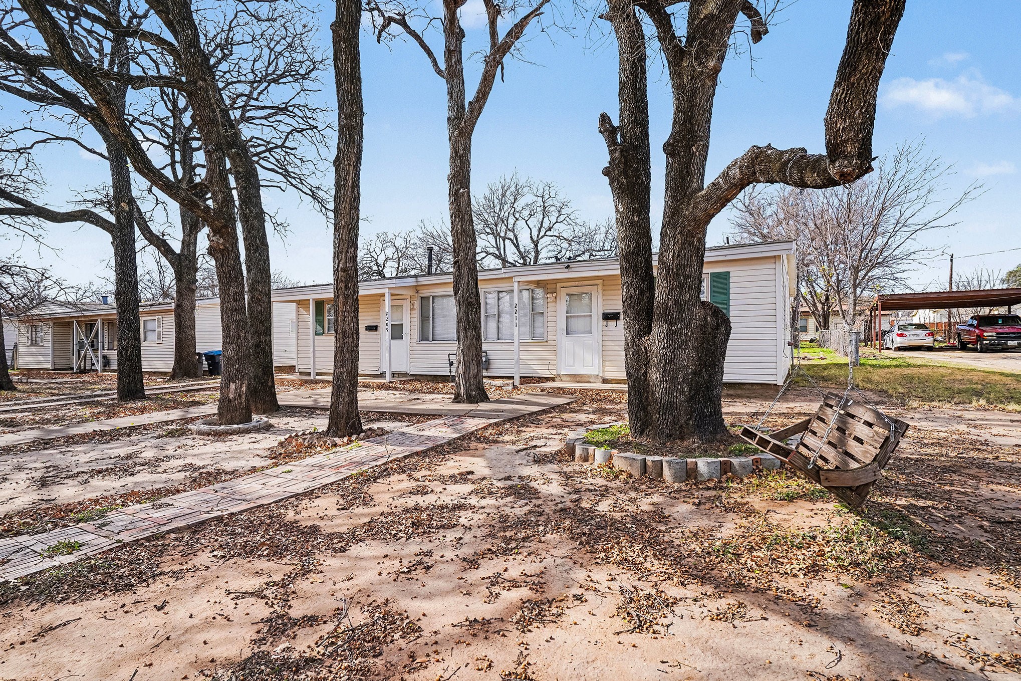 2211 Barbell Lane Fort Worth TX 76111