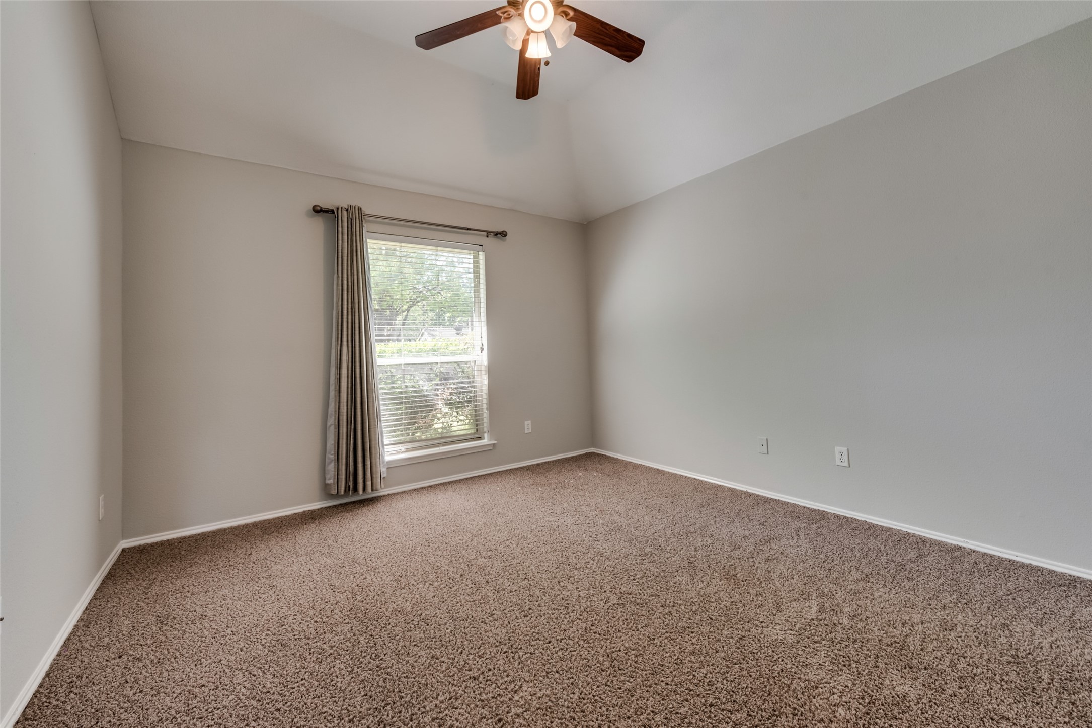 9102 Creede Trail Fort Worth TX 76118