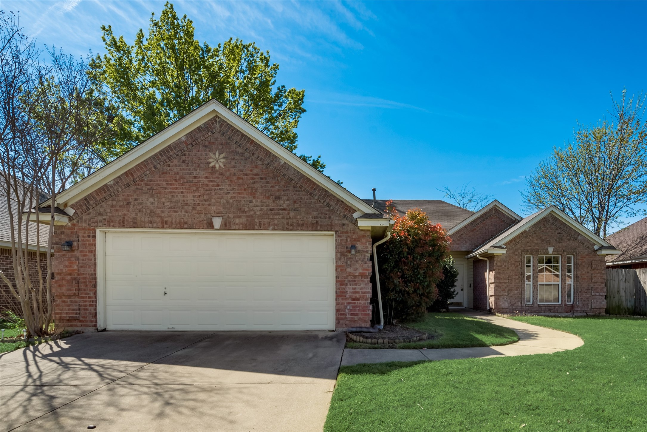 9102 Creede Trail Fort Worth TX 76118
