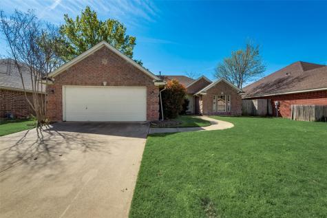9102 Creede Trail Fort Worth TX 76118