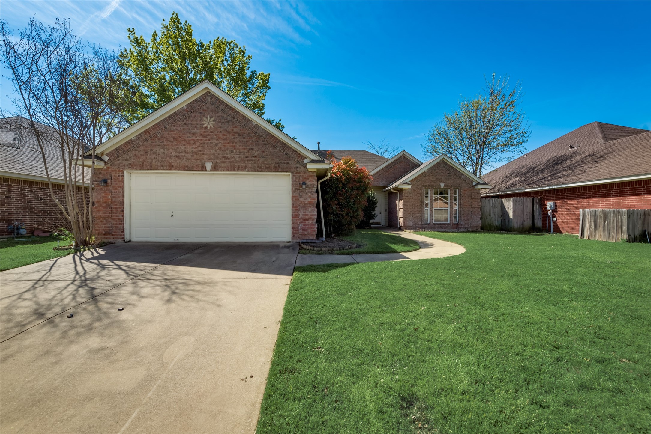 9102 Creede Trail Fort Worth TX 76118