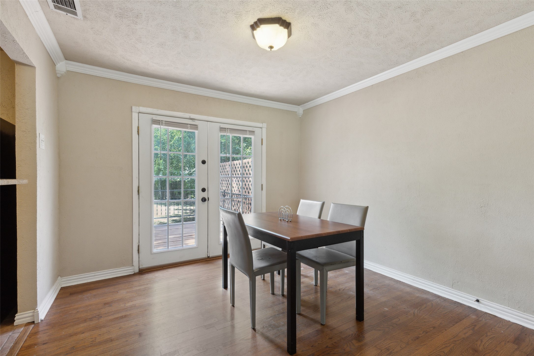 3884 Van Ness Lane Dallas TX 75220