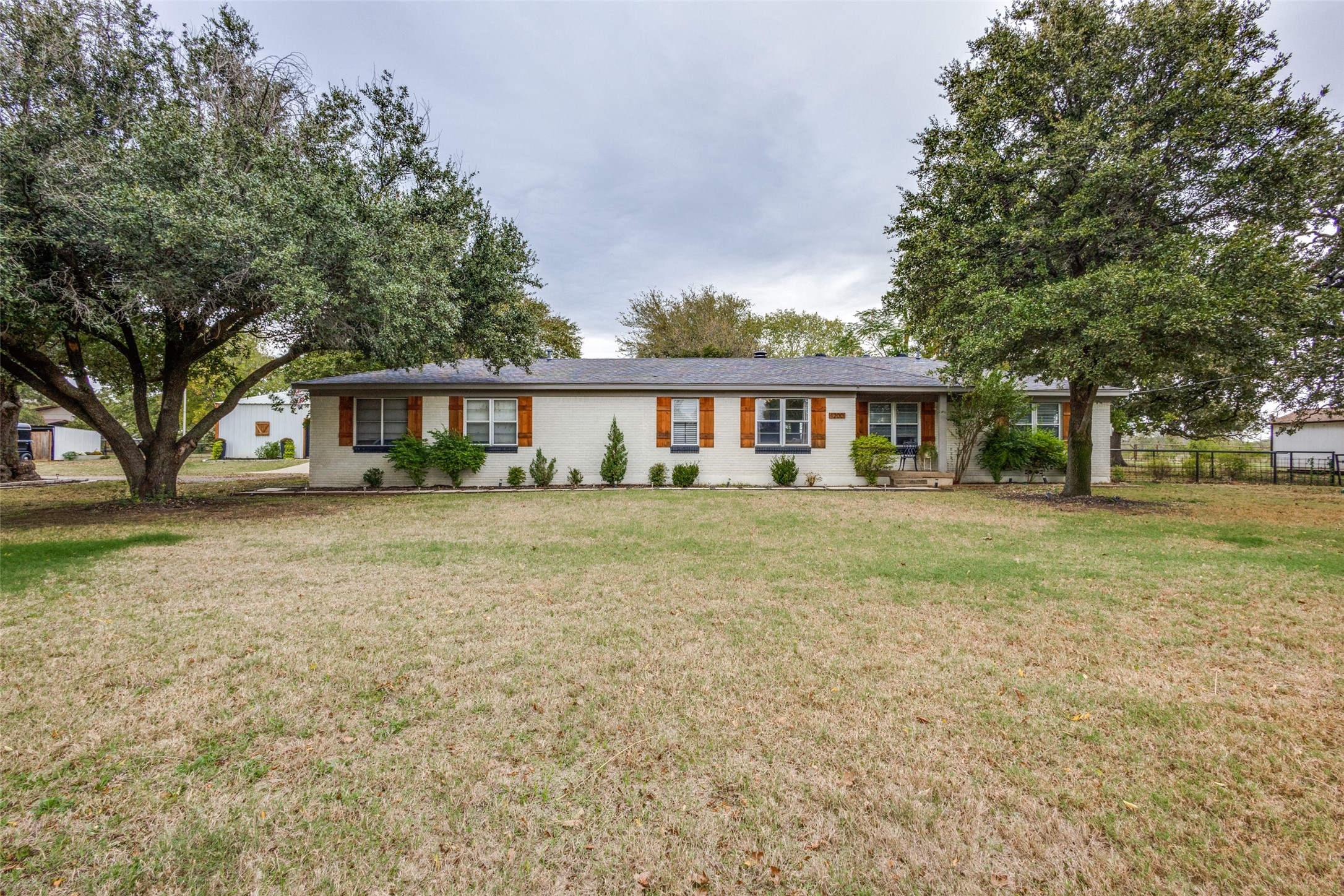 1200 Tipps Road Cross Roads TX 76227