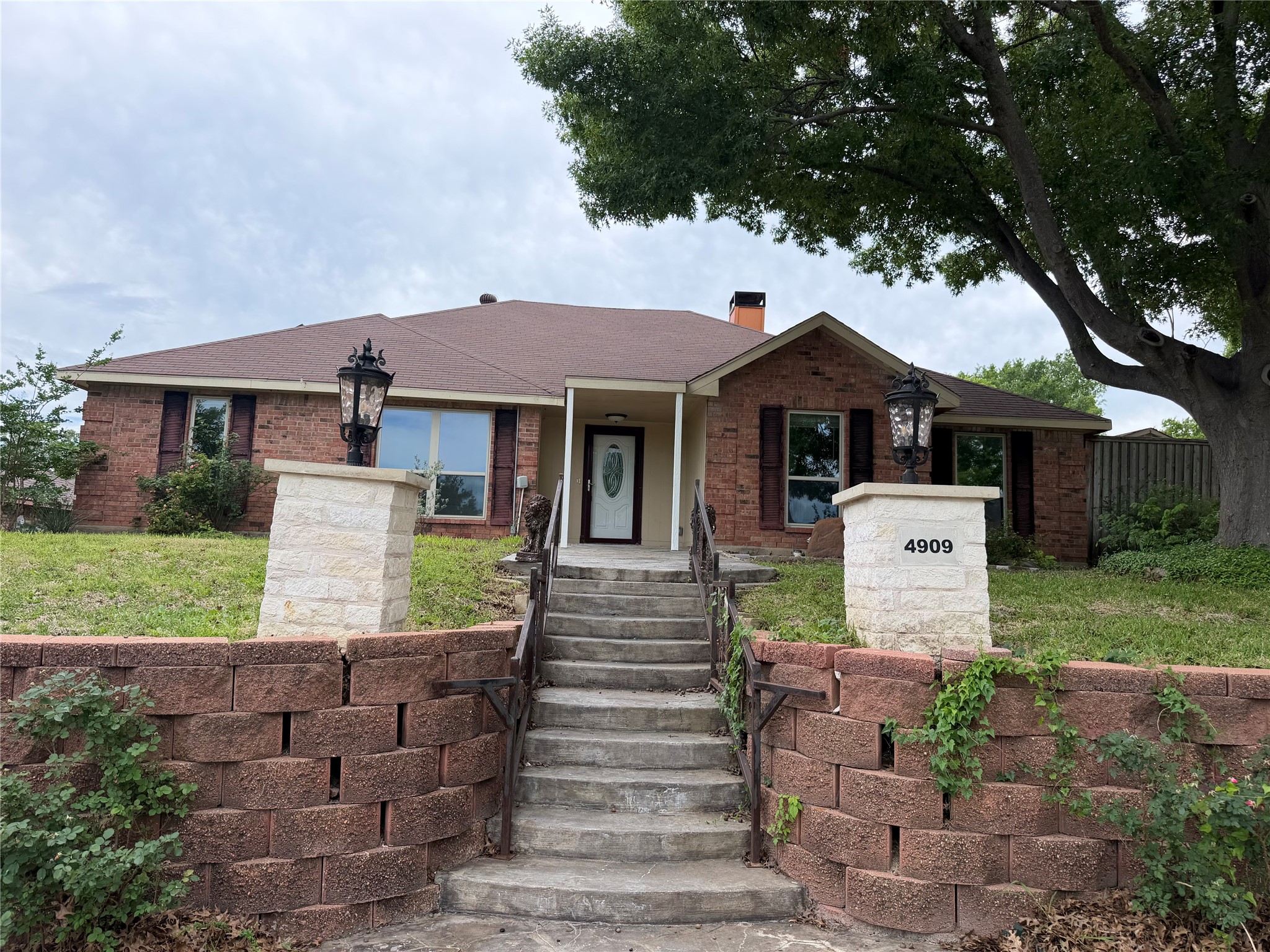 4909 Van Ness Street Garland TX 75043