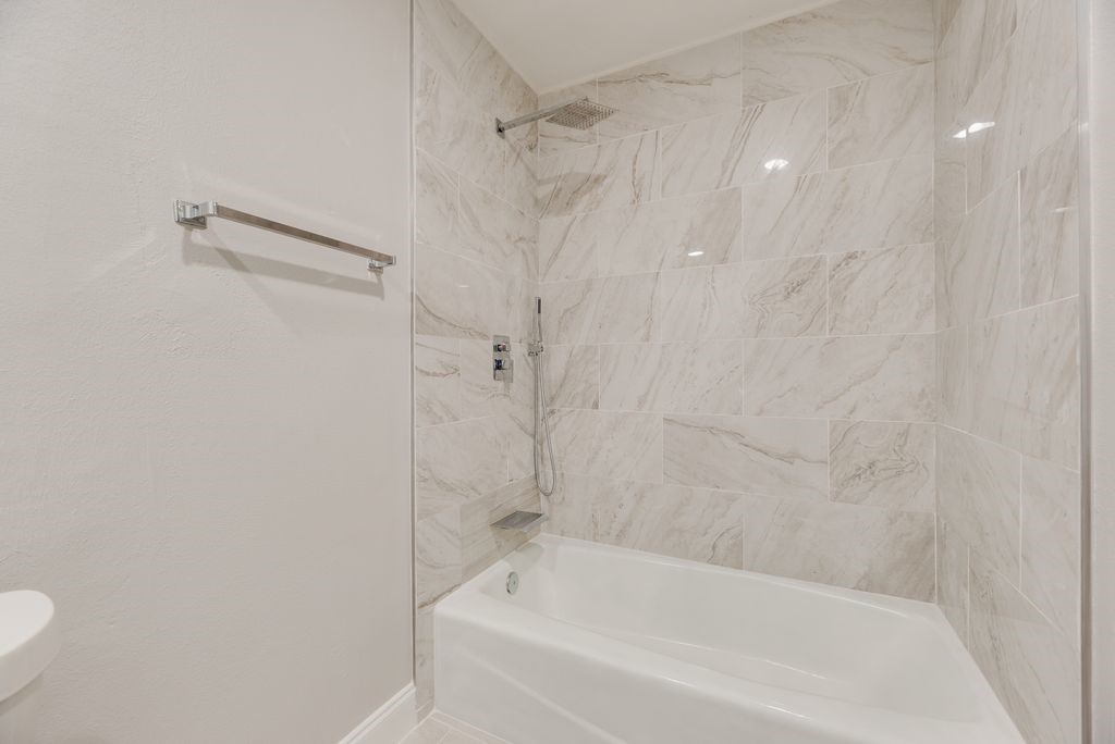 7106 Casablanca Court Dallas TX 75248