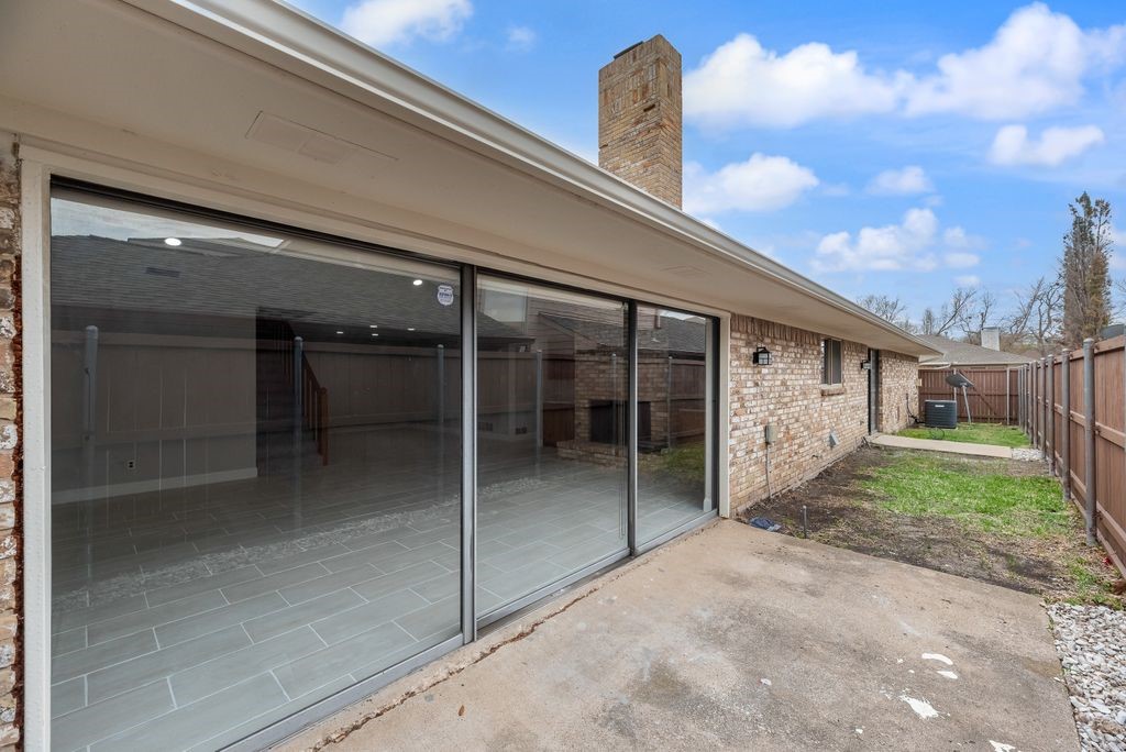 7106 Casablanca Court Dallas TX 75248
