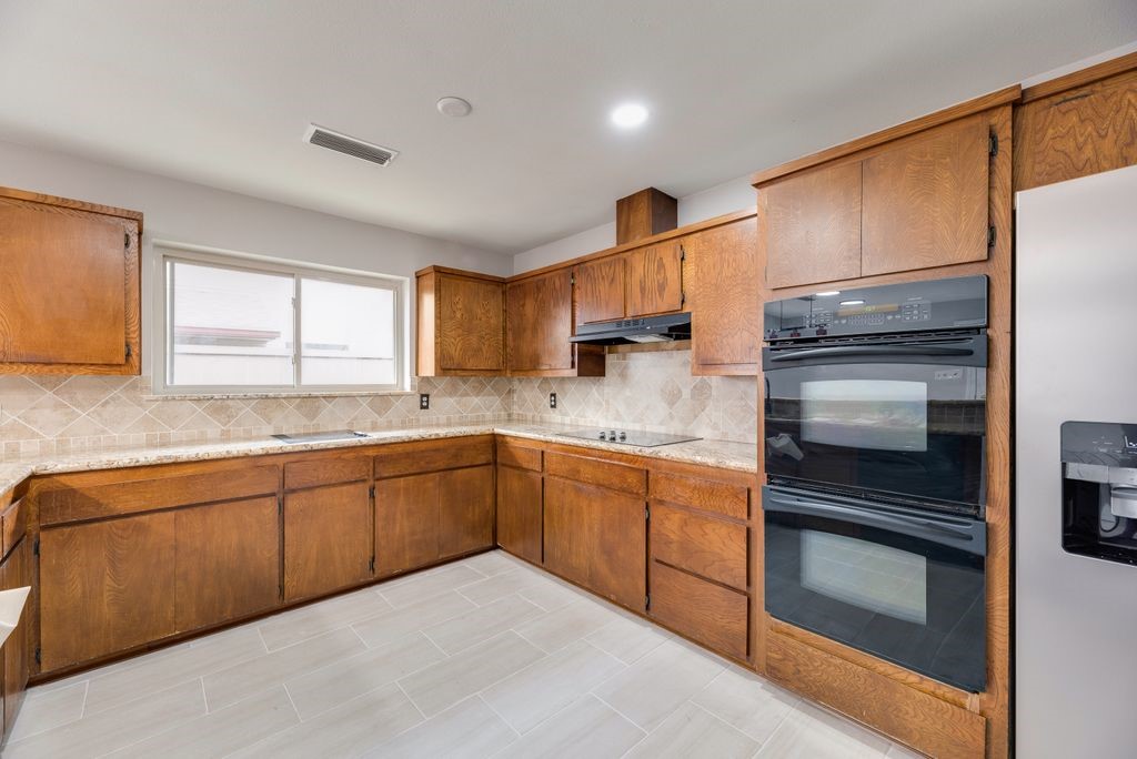 7106 Casablanca Court Dallas TX 75248