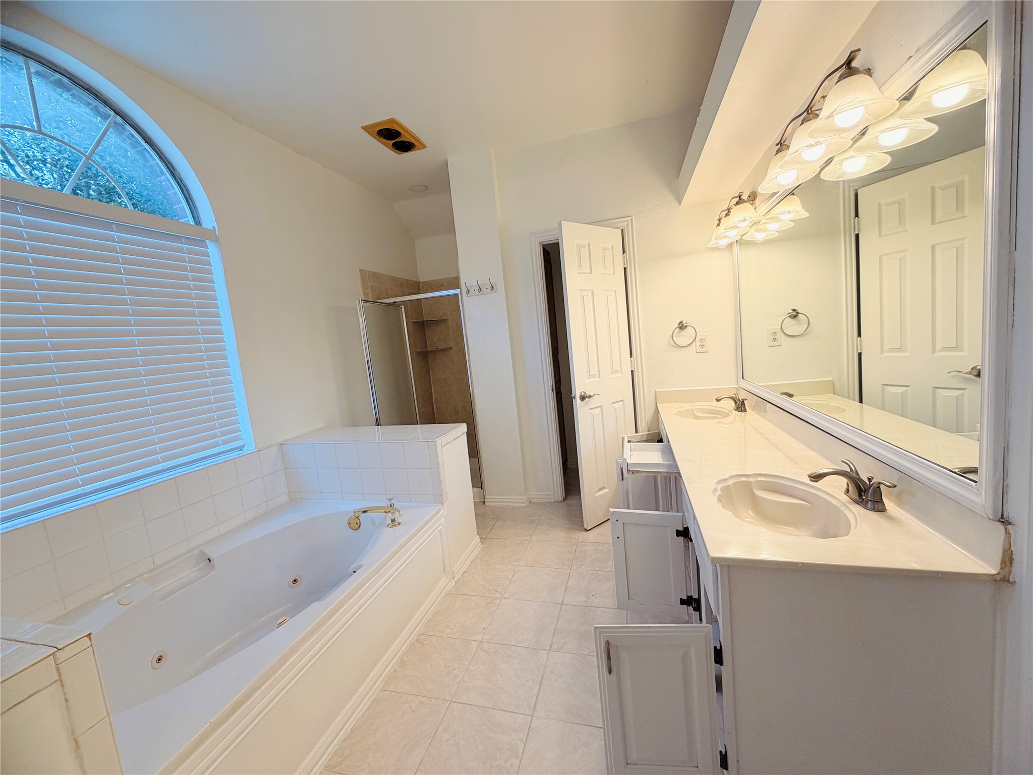 434 Moonlight Way Irving TX 75063
