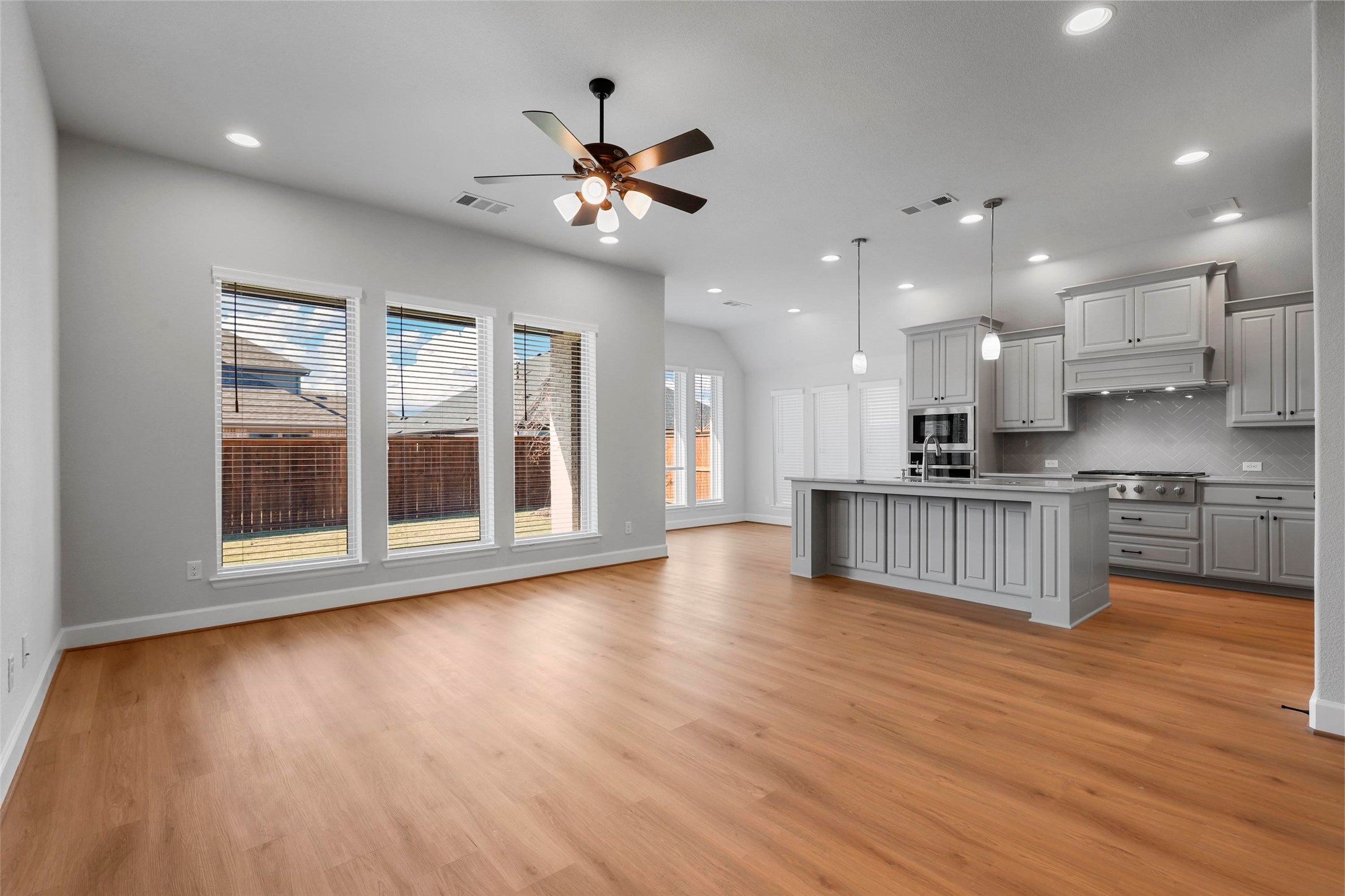 1824 Buckeye Lane Mansfield TX 76063