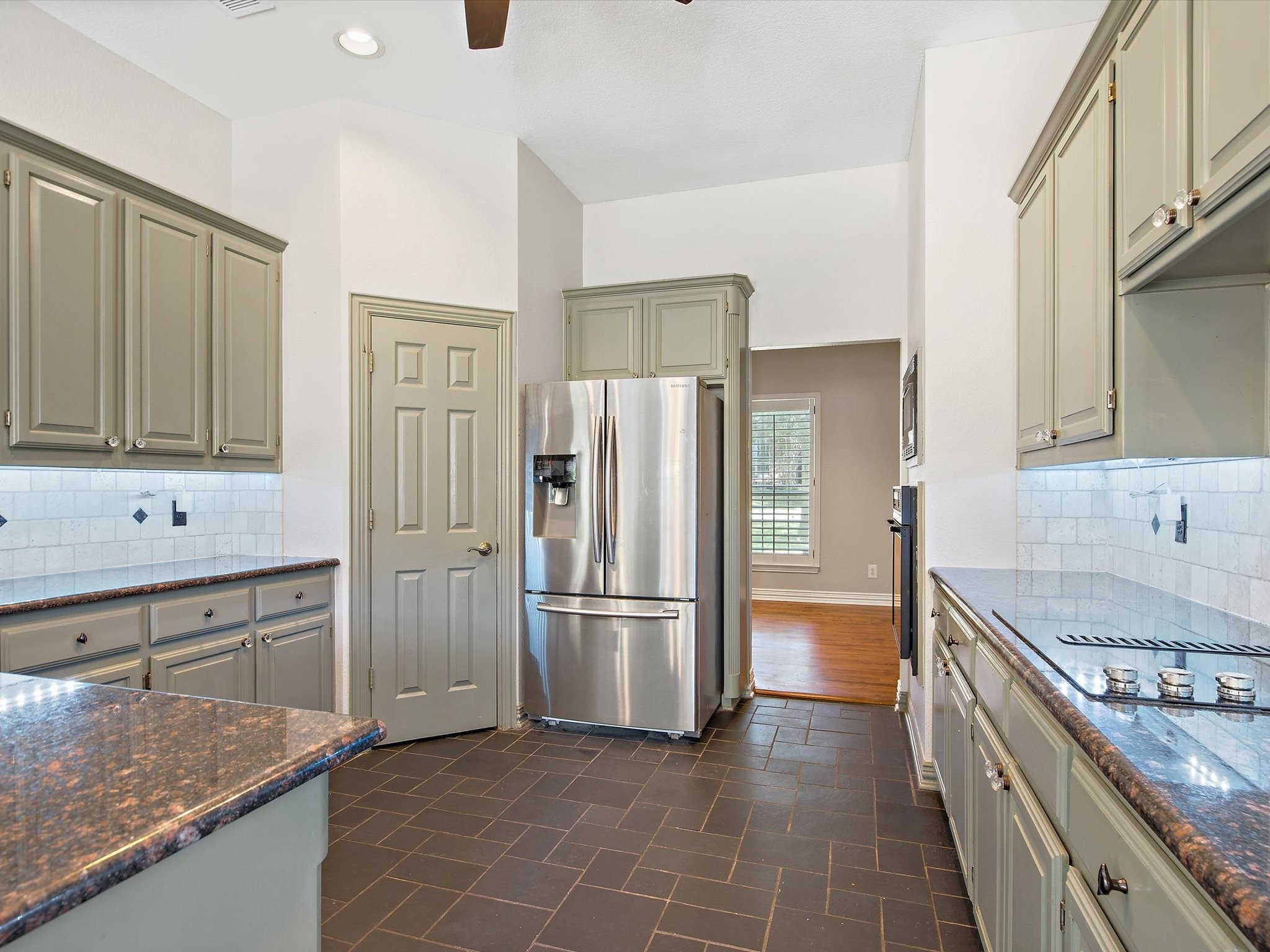 18731 Thorntree Lane Dallas TX 75252