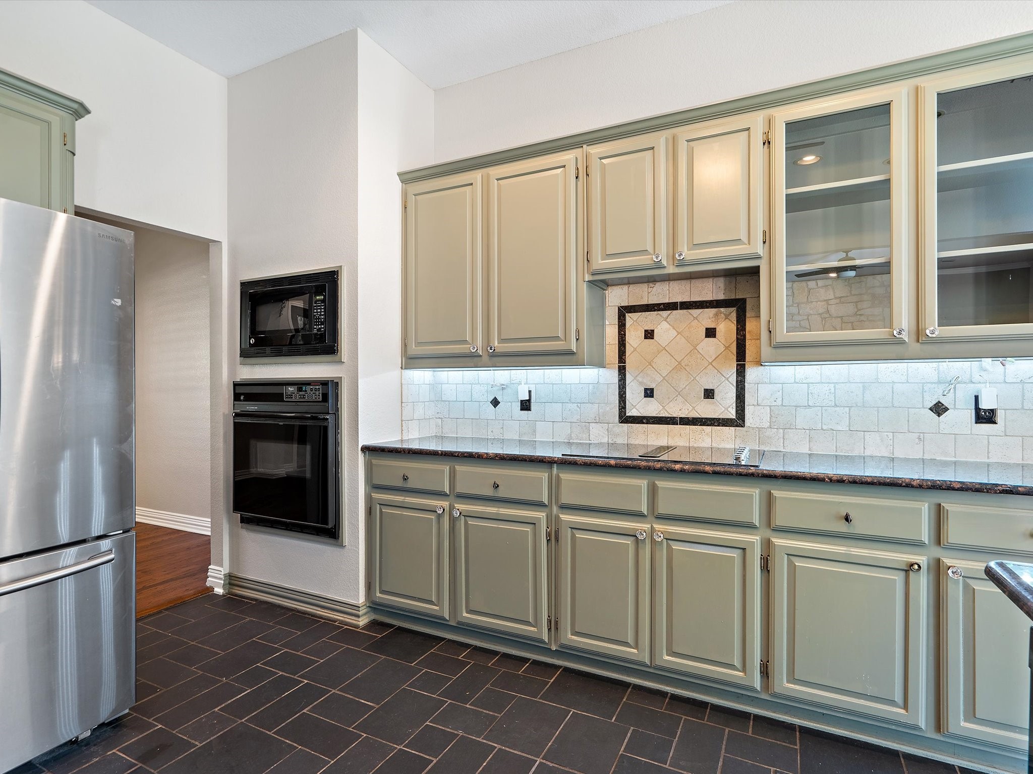 18731 Thorntree Lane Dallas TX 75252