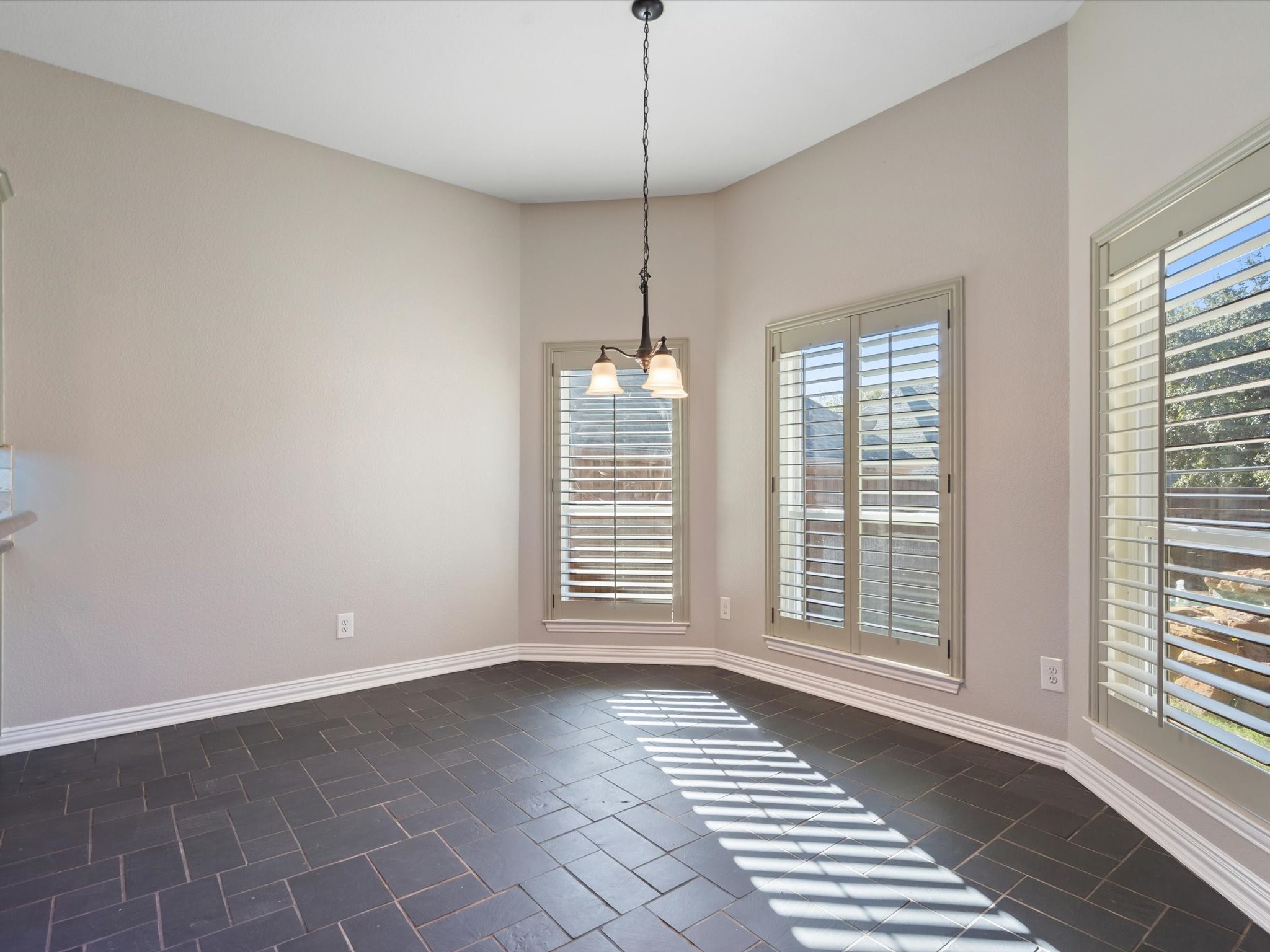 18731 Thorntree Lane Dallas TX 75252