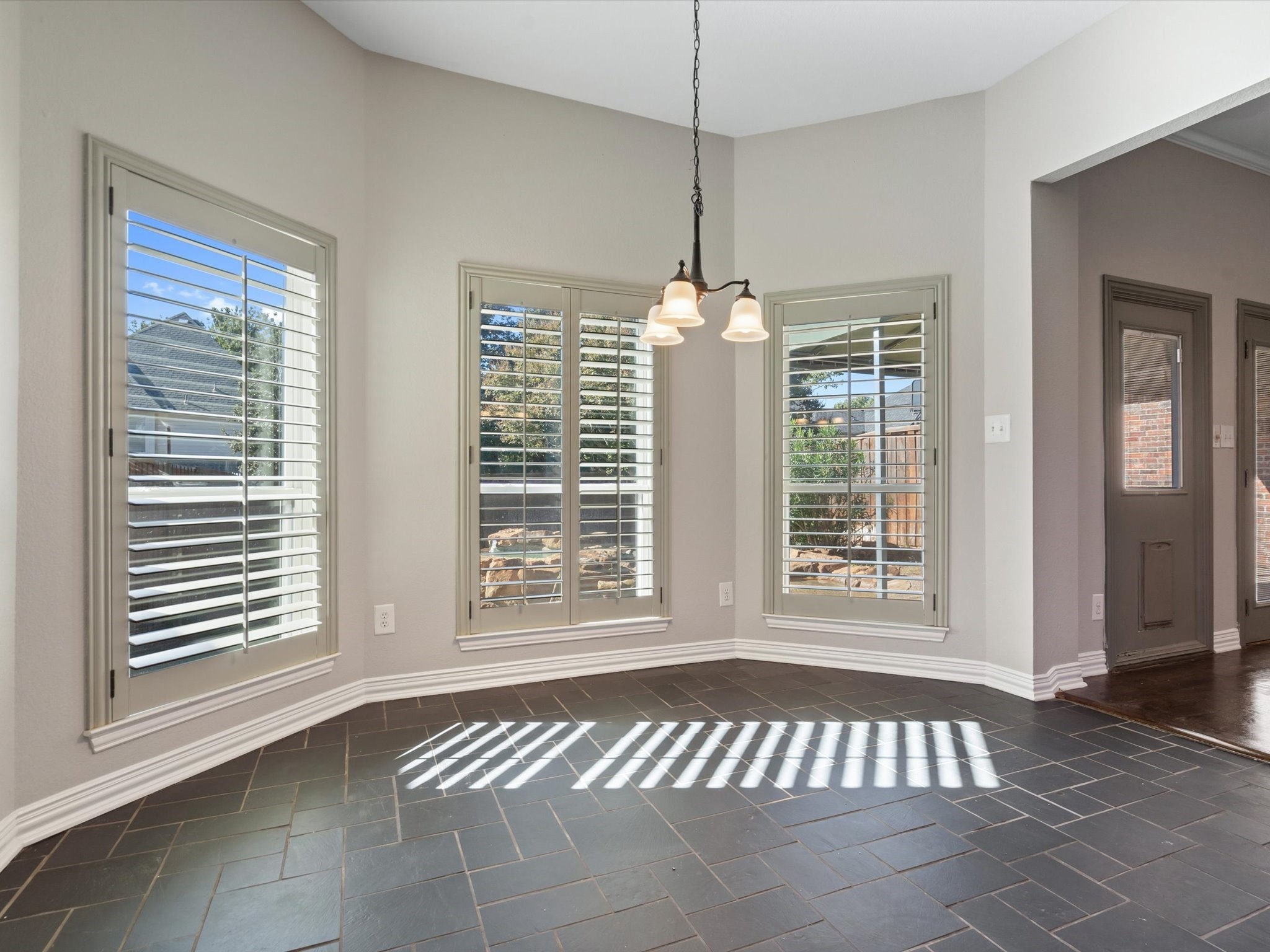 18731 Thorntree Lane Dallas TX 75252