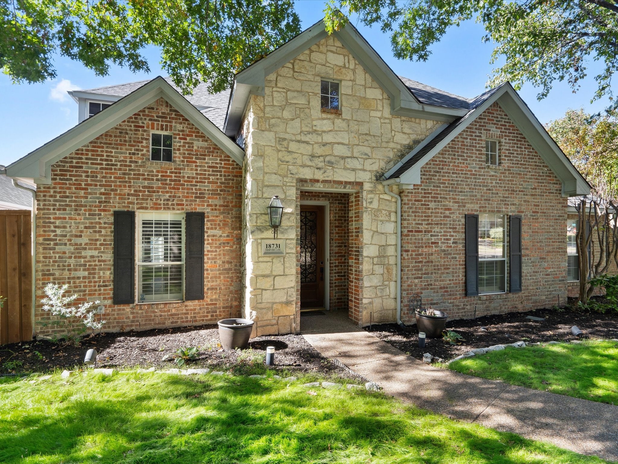 18731 Thorntree Lane Dallas TX 75252