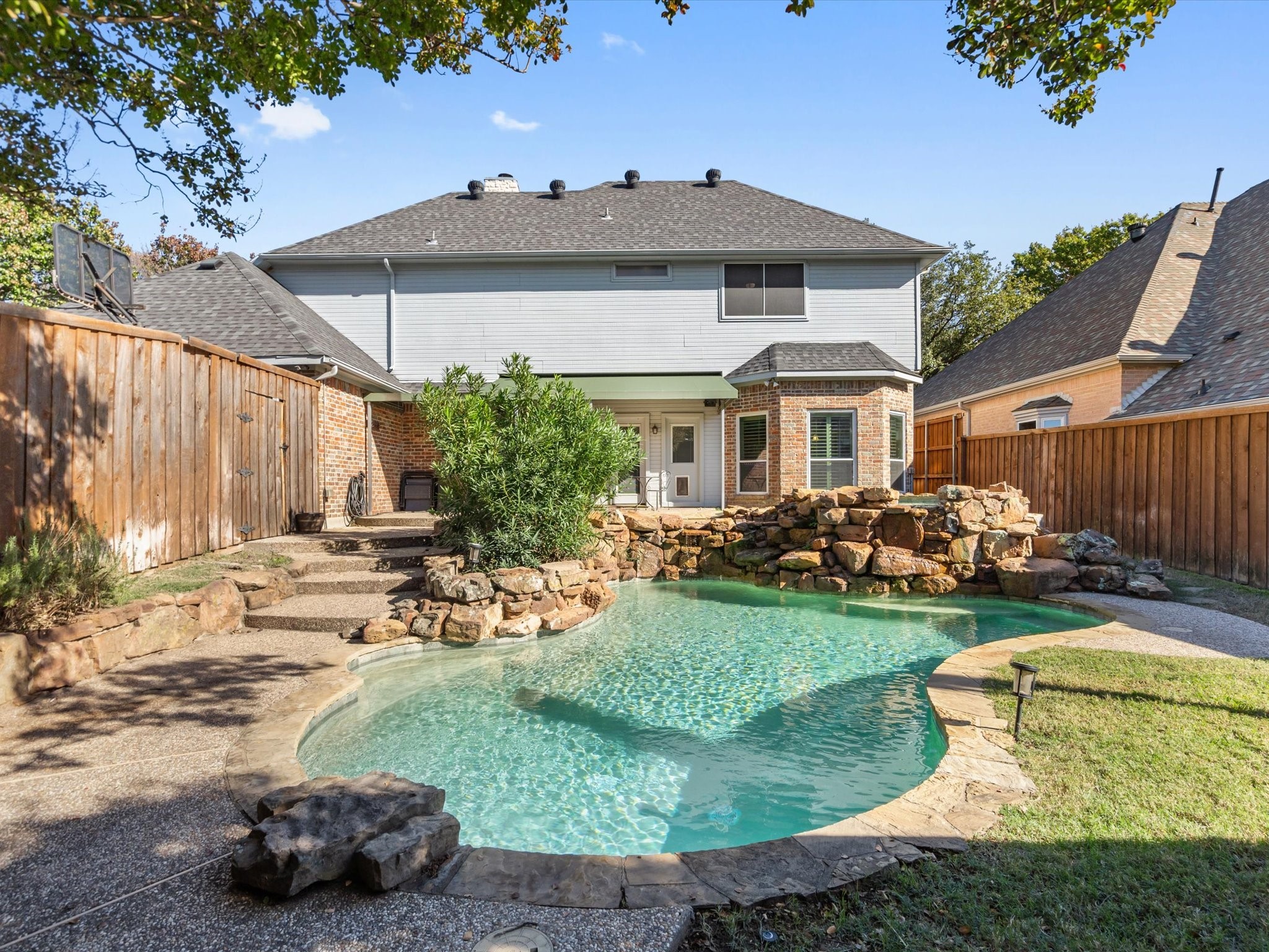 18731 Thorntree Lane Dallas TX 75252