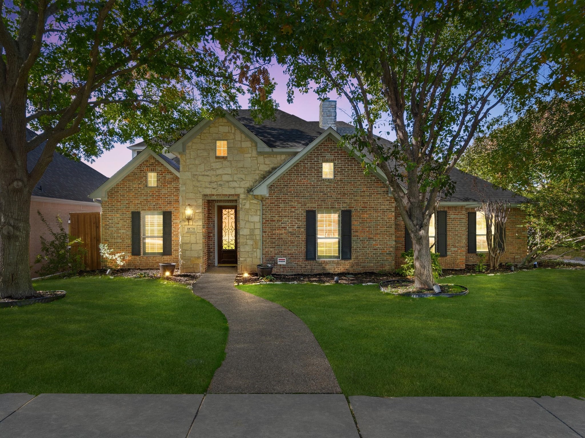 18731 Thorntree Lane Dallas TX 75252