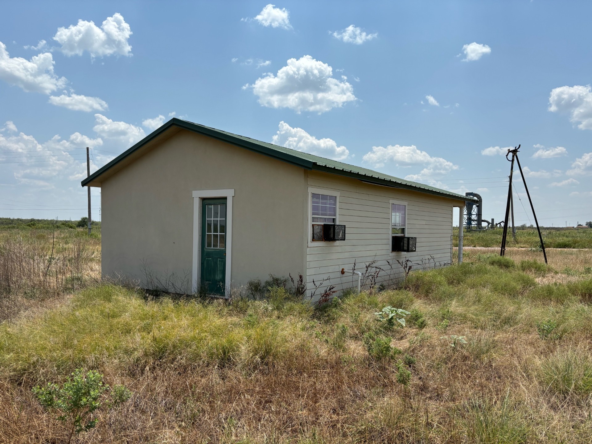 100 Industrial Park Electra TX 76360