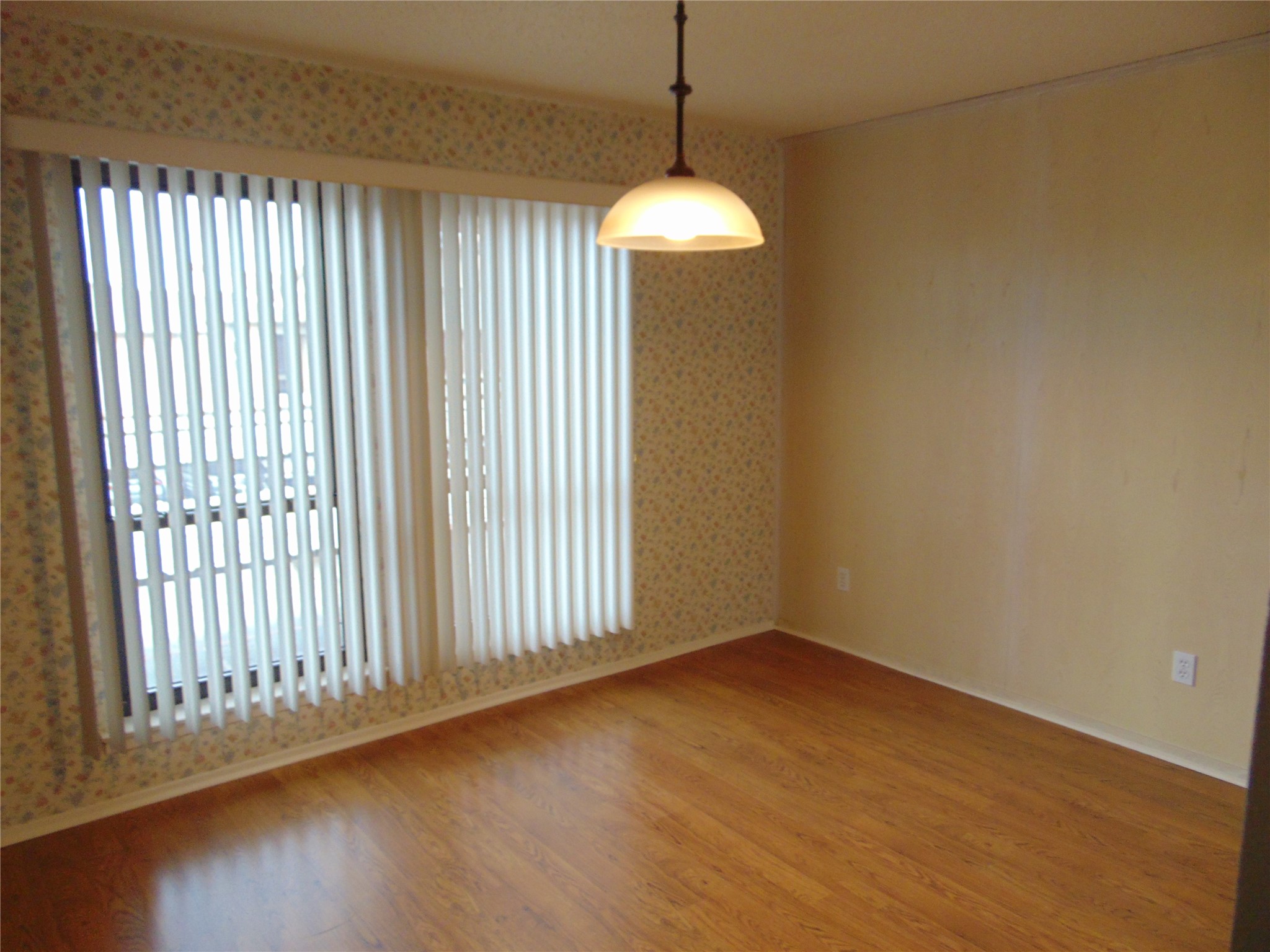 12806 Midway Road Dallas TX 75244