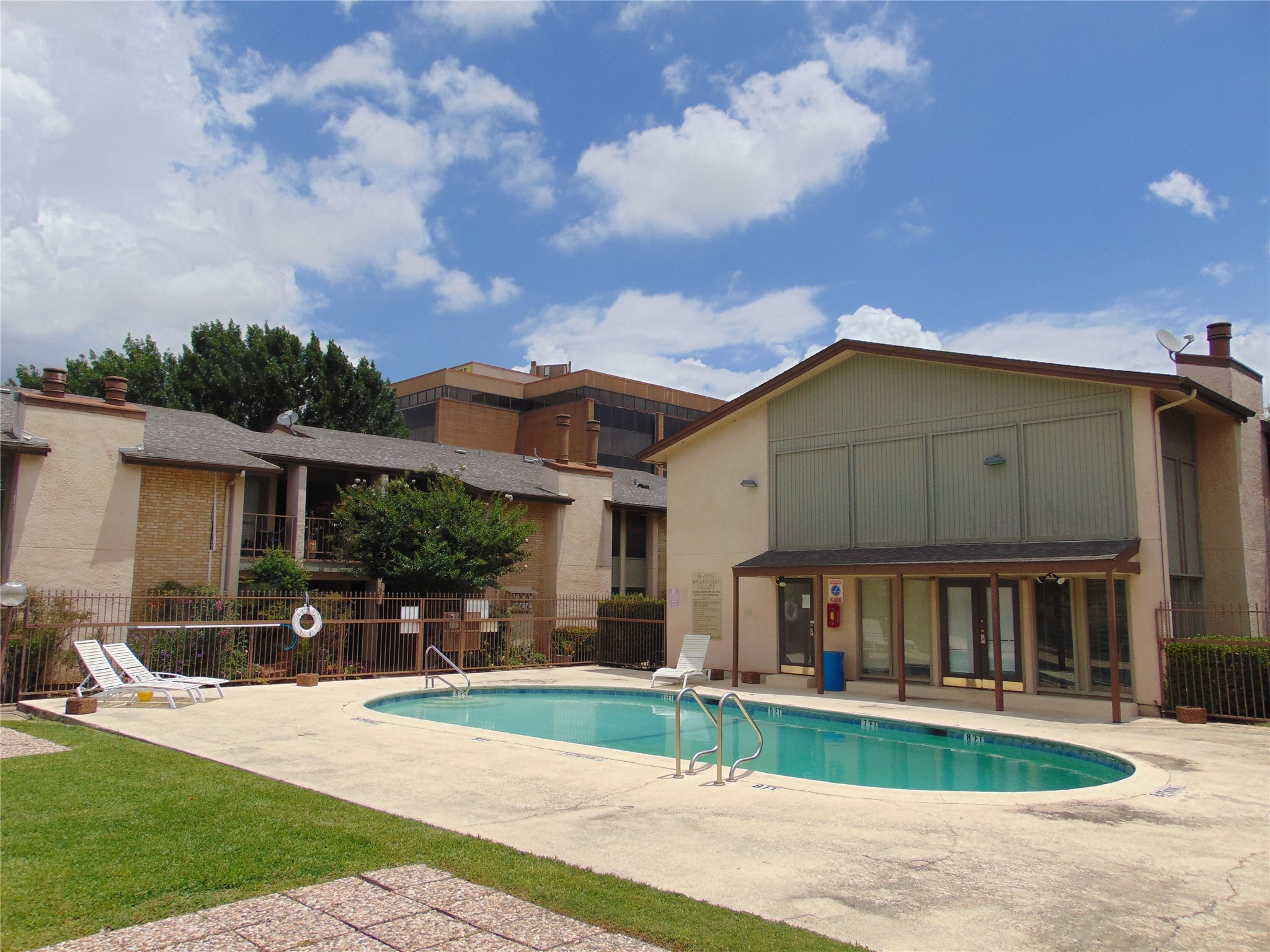 12806 Midway Road Dallas TX 75244