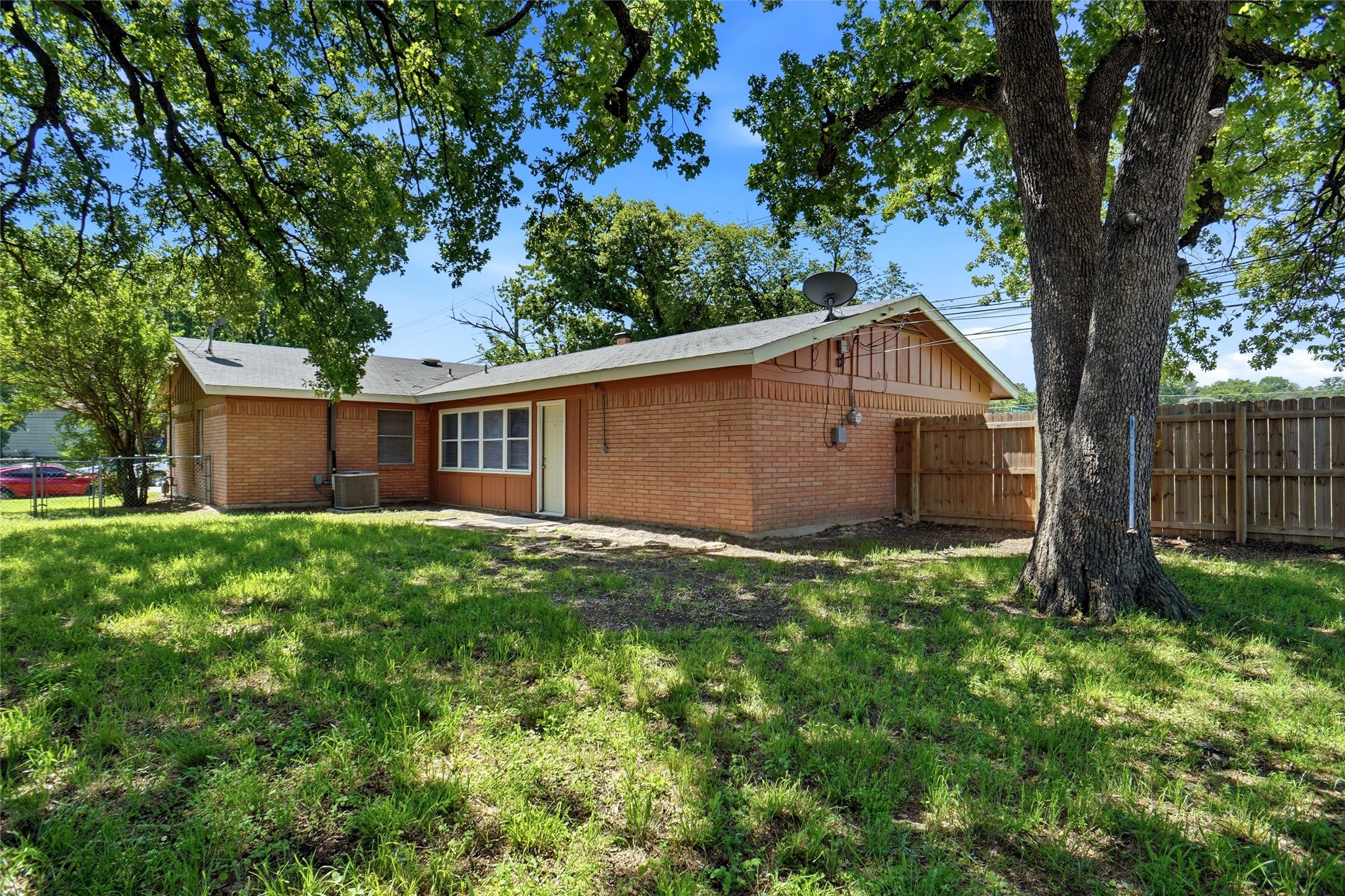 101 Glenhaven Drive Azle TX 76020