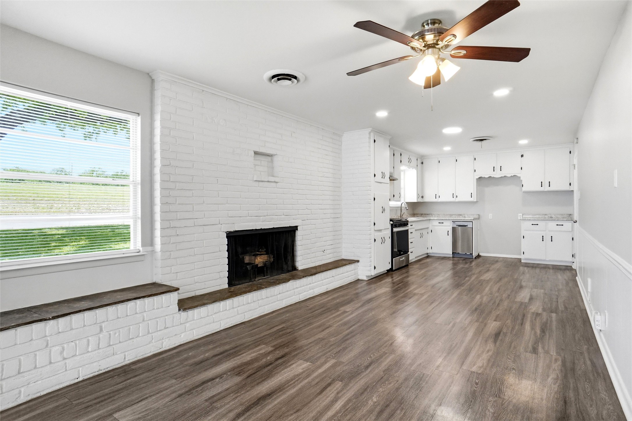 101 Glenhaven Drive Azle TX 76020