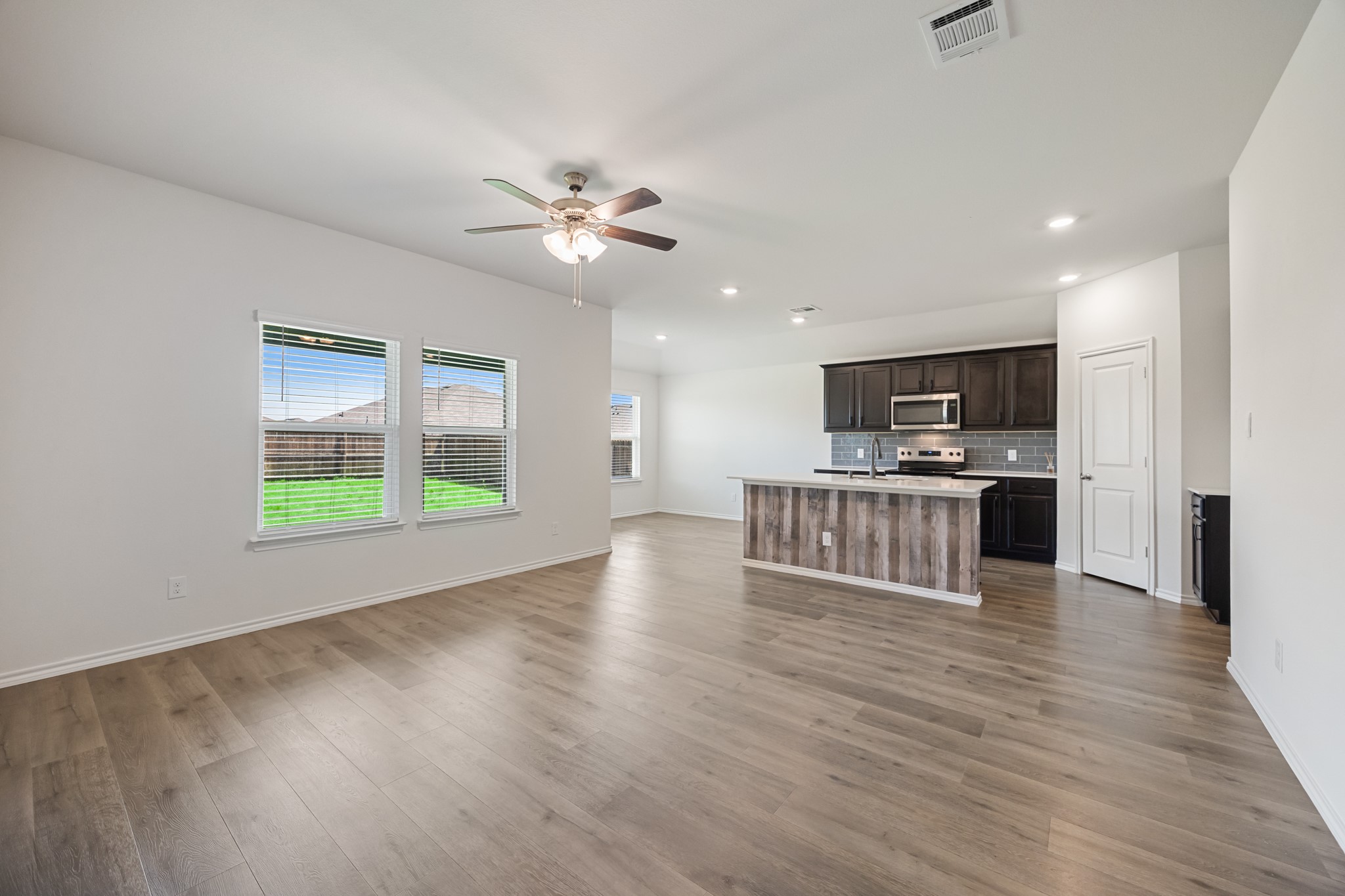 214 Crookedfield Drive Nevada TX 75173