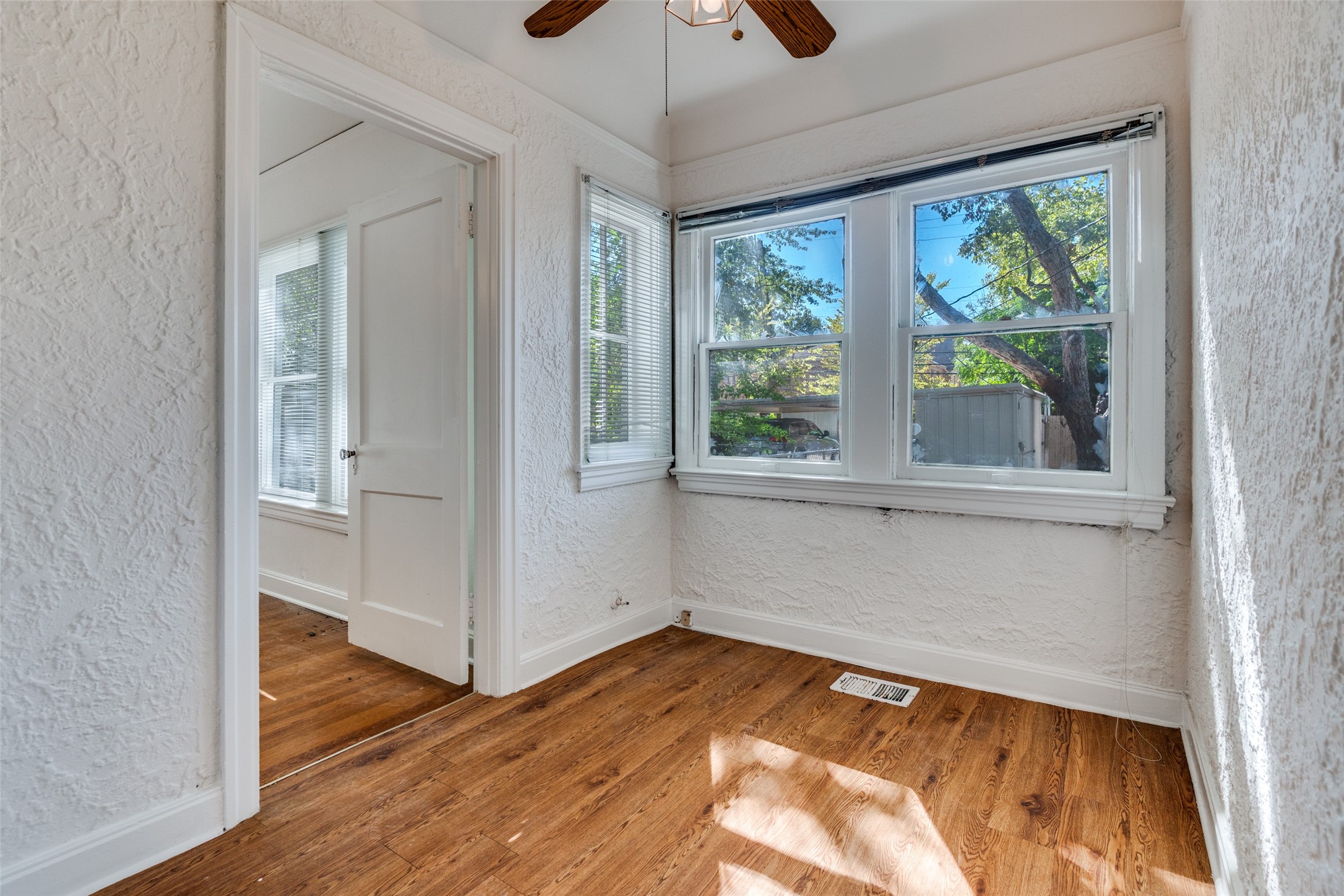 4012 Prescott Avenue Dallas TX 75219