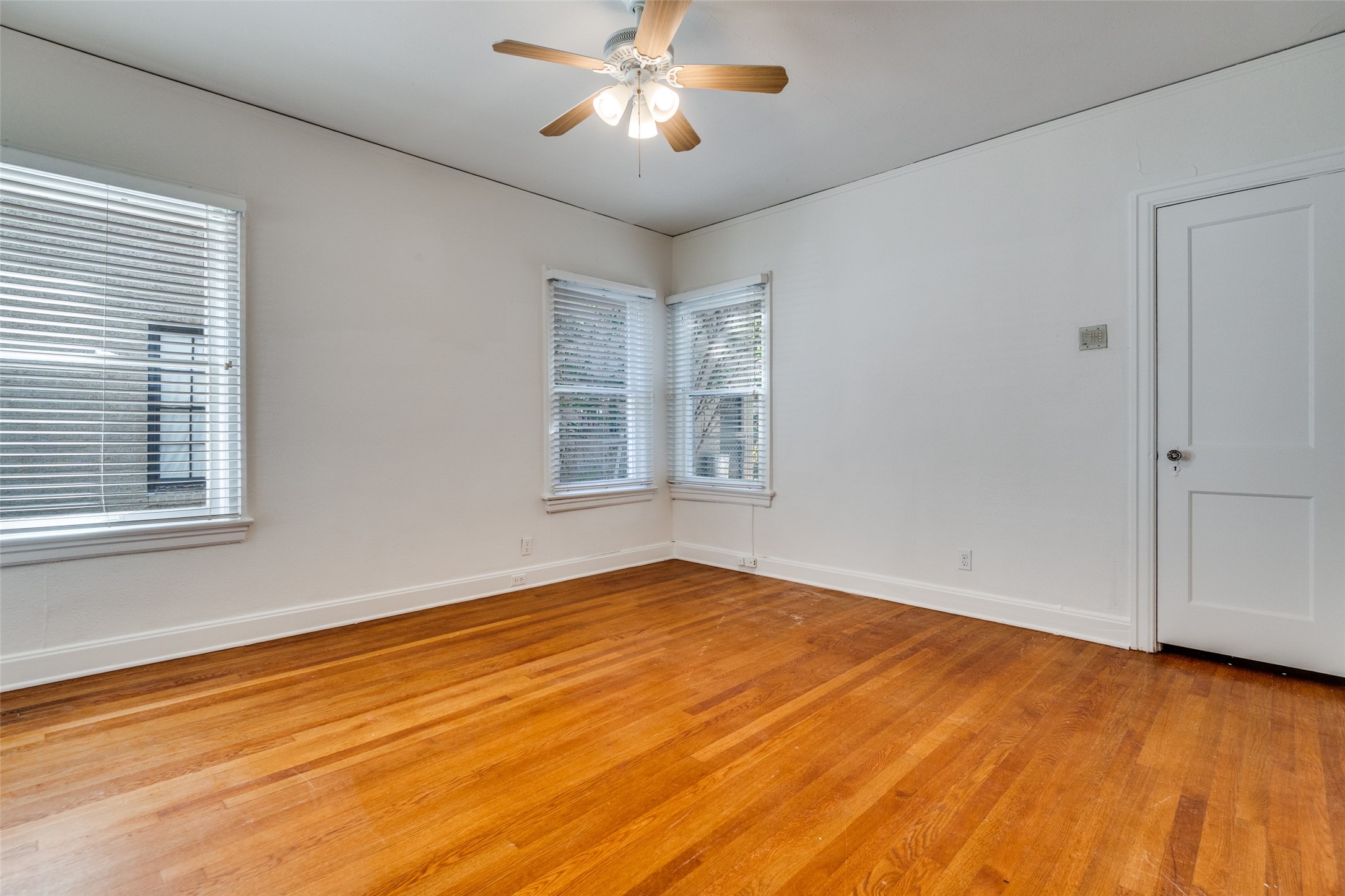 4012 Prescott Avenue Dallas TX 75219