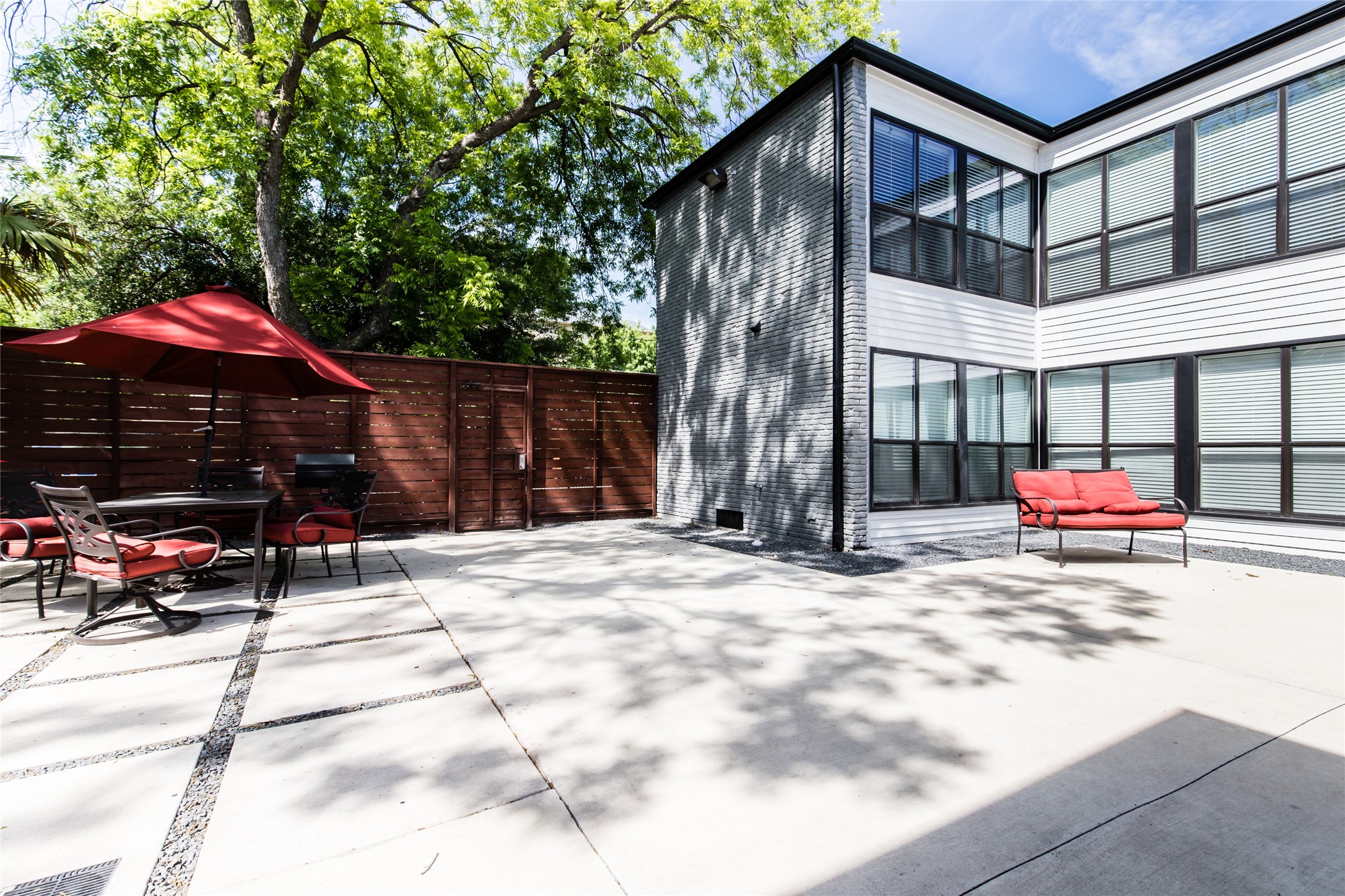 2806 Reagan Street Dallas TX 75219