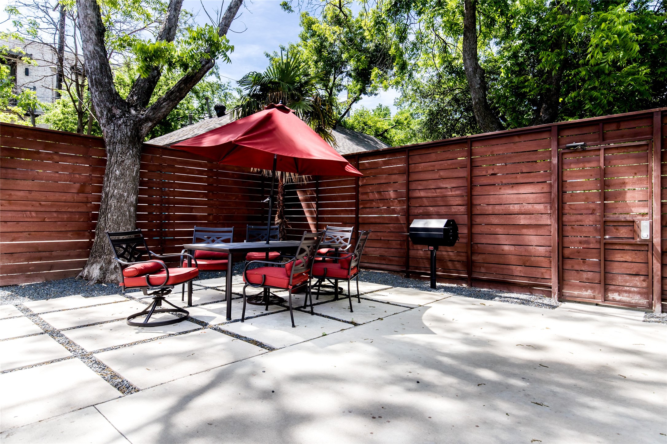 2806 Reagan Street Dallas TX 75219