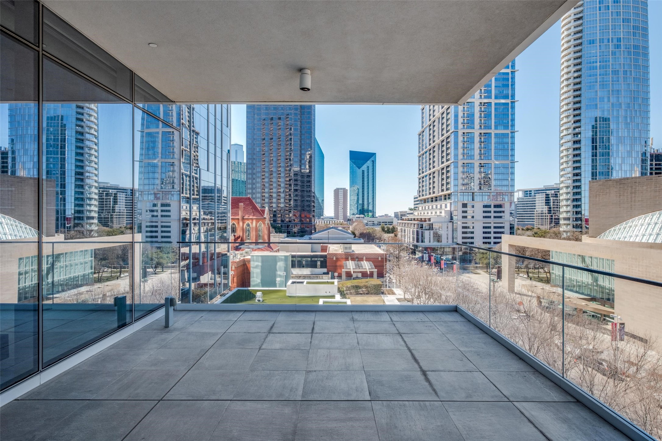1747 Leonard Street Dallas TX 75201
