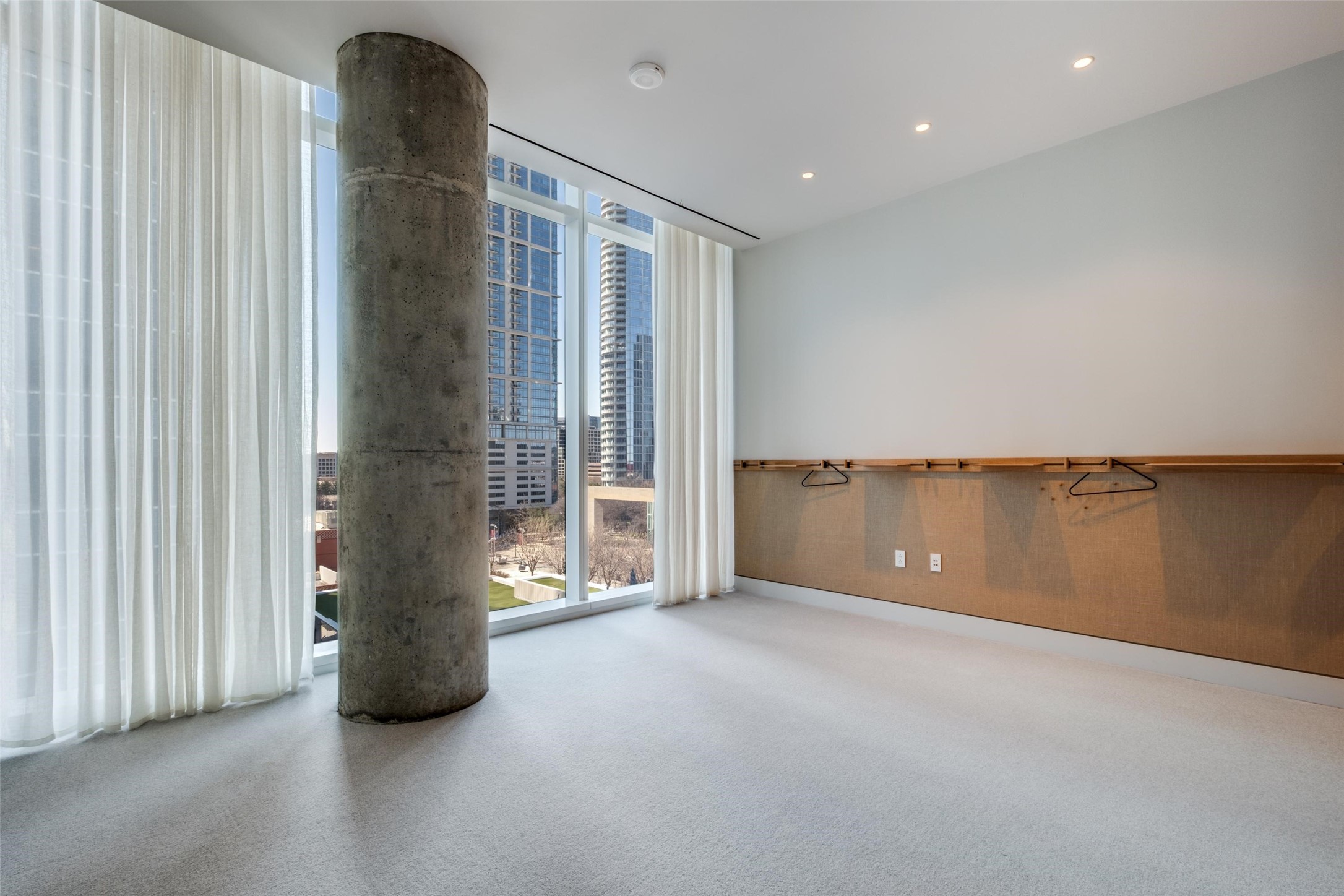 1747 Leonard Street Dallas TX 75201