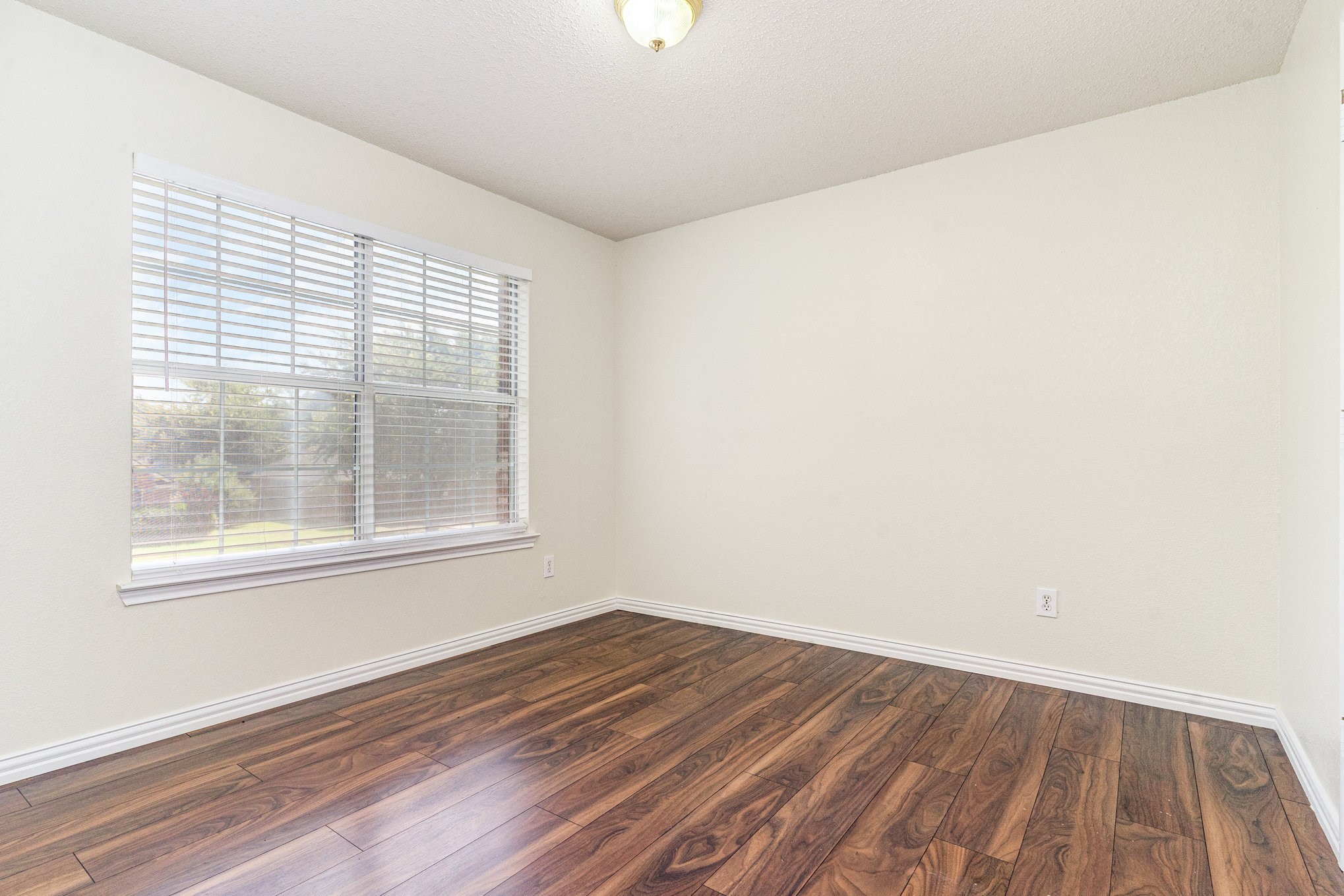 1810 Cedar Ridge Drive Mesquite TX 75181