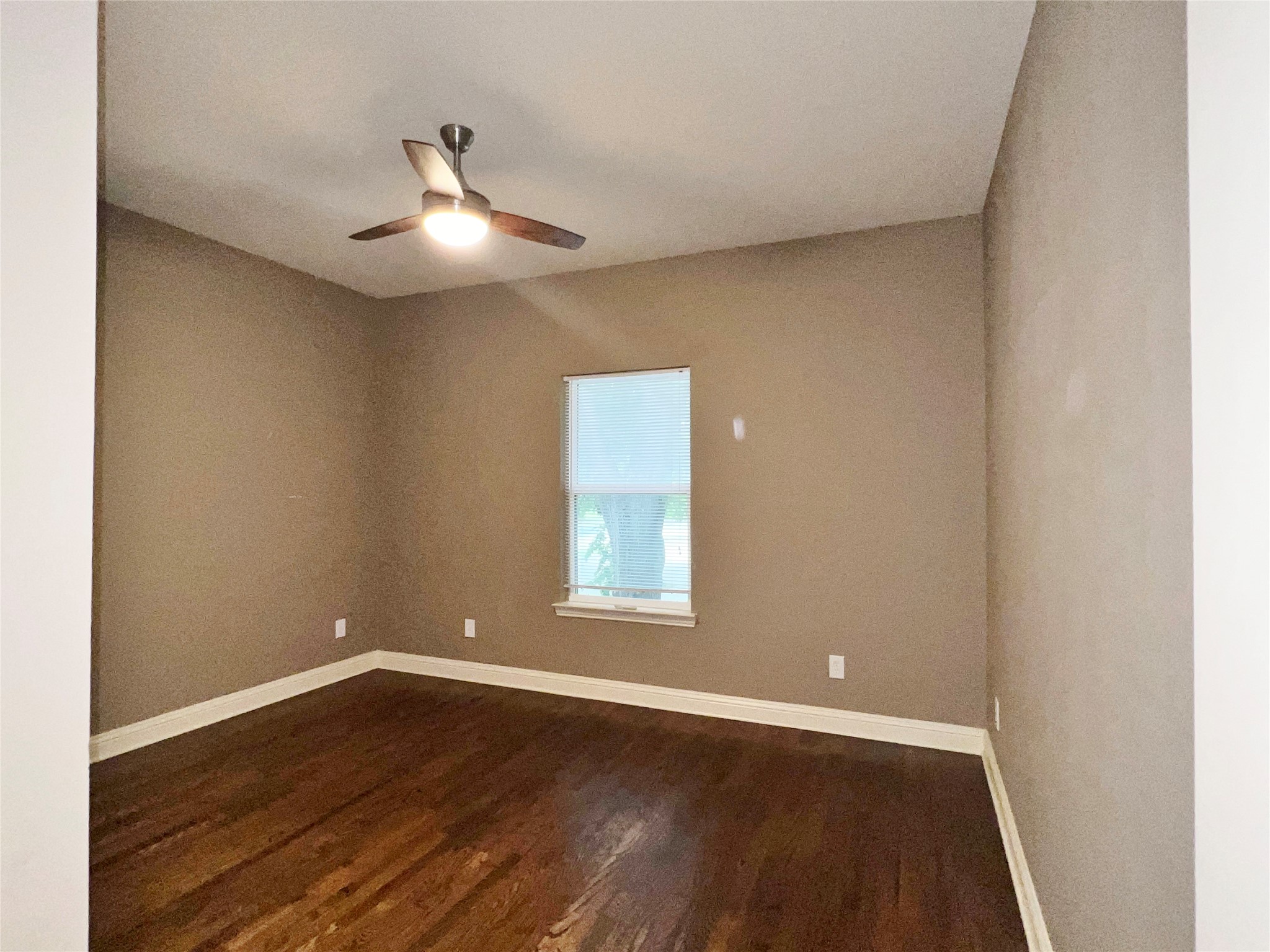 1312 W Jefferson Street Waxahachie TX 75165