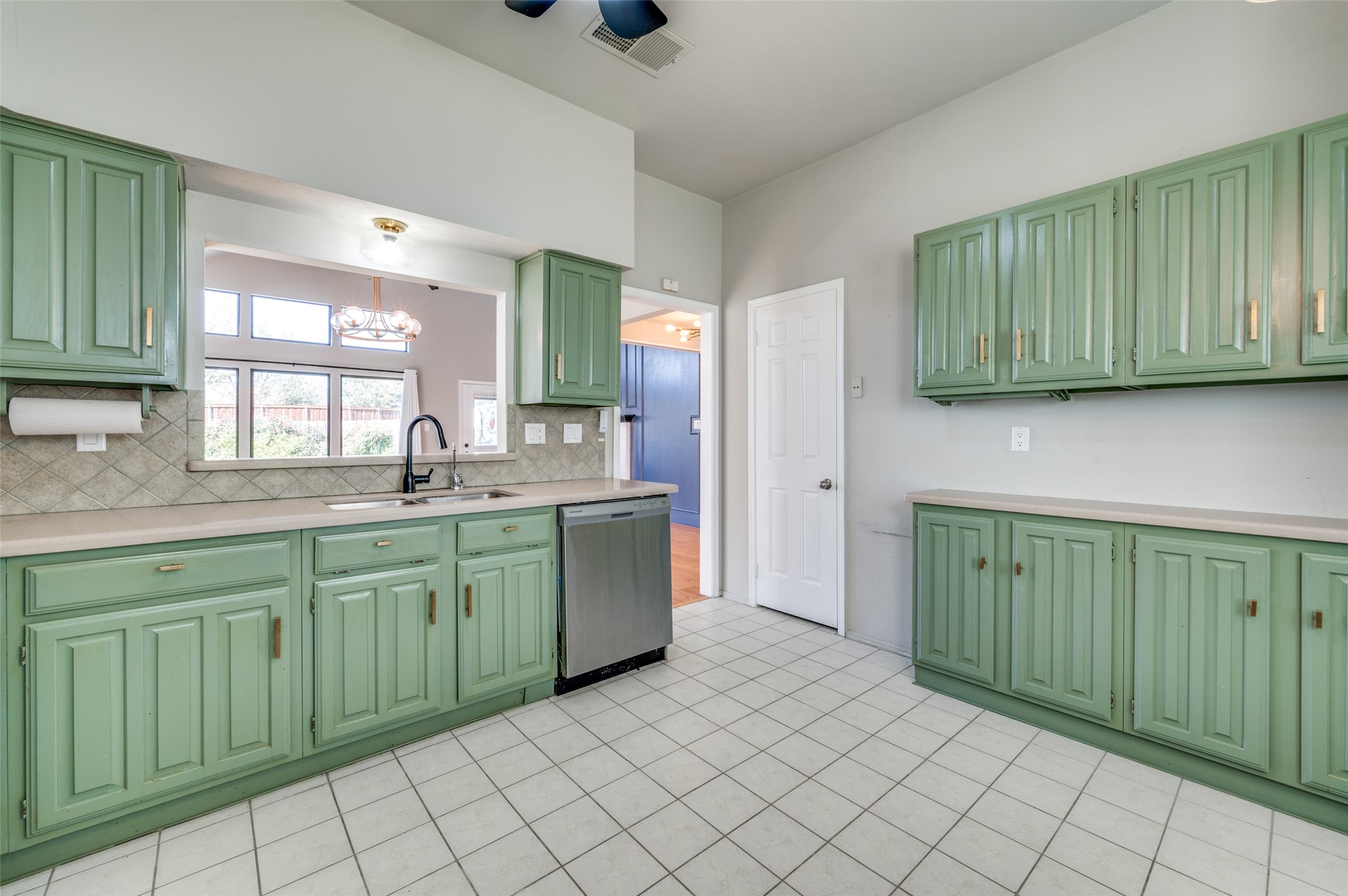 4057 Windhaven Dallas TX 75287