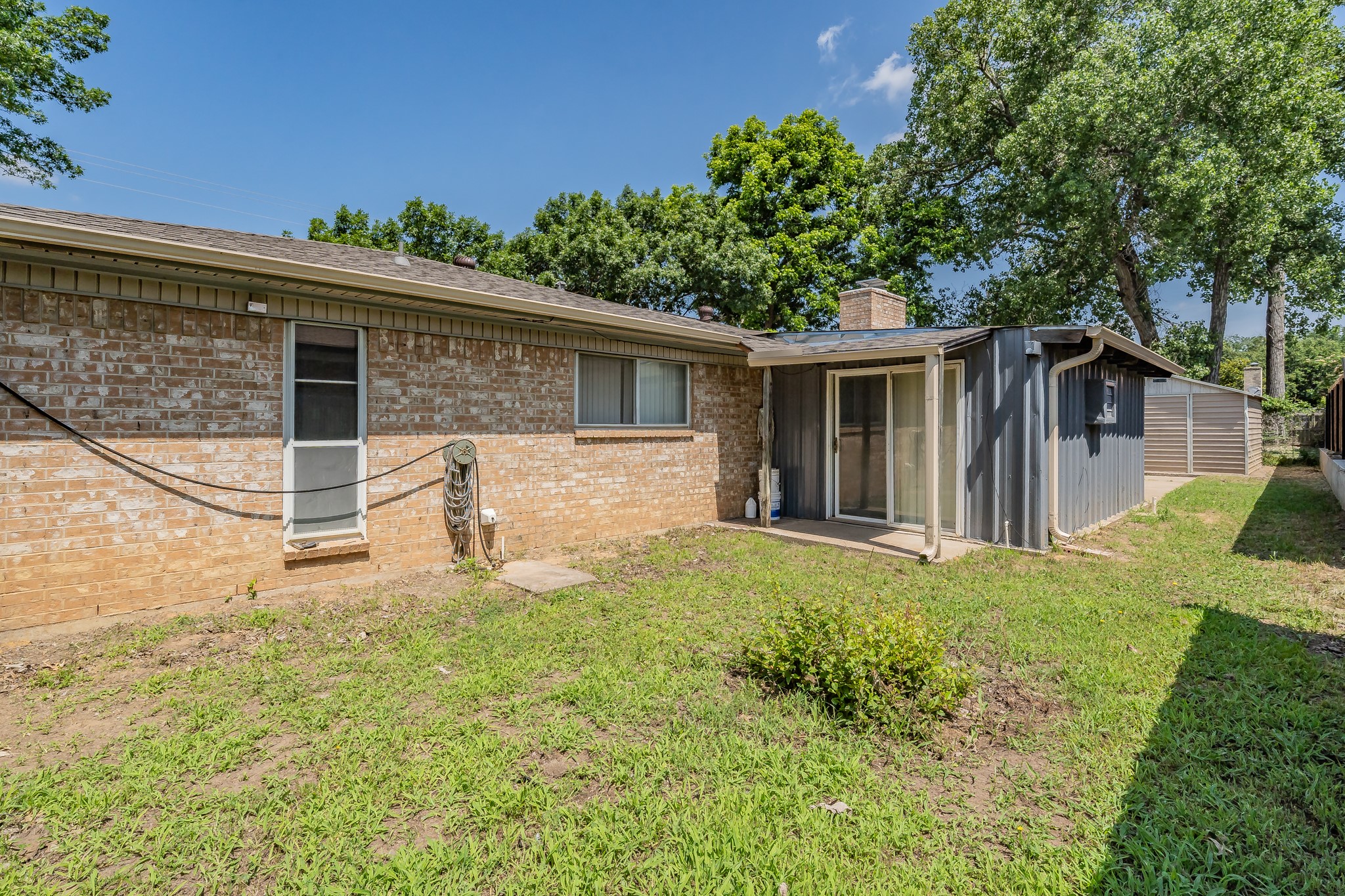2863 Hitson Lane Fort Worth TX 76112