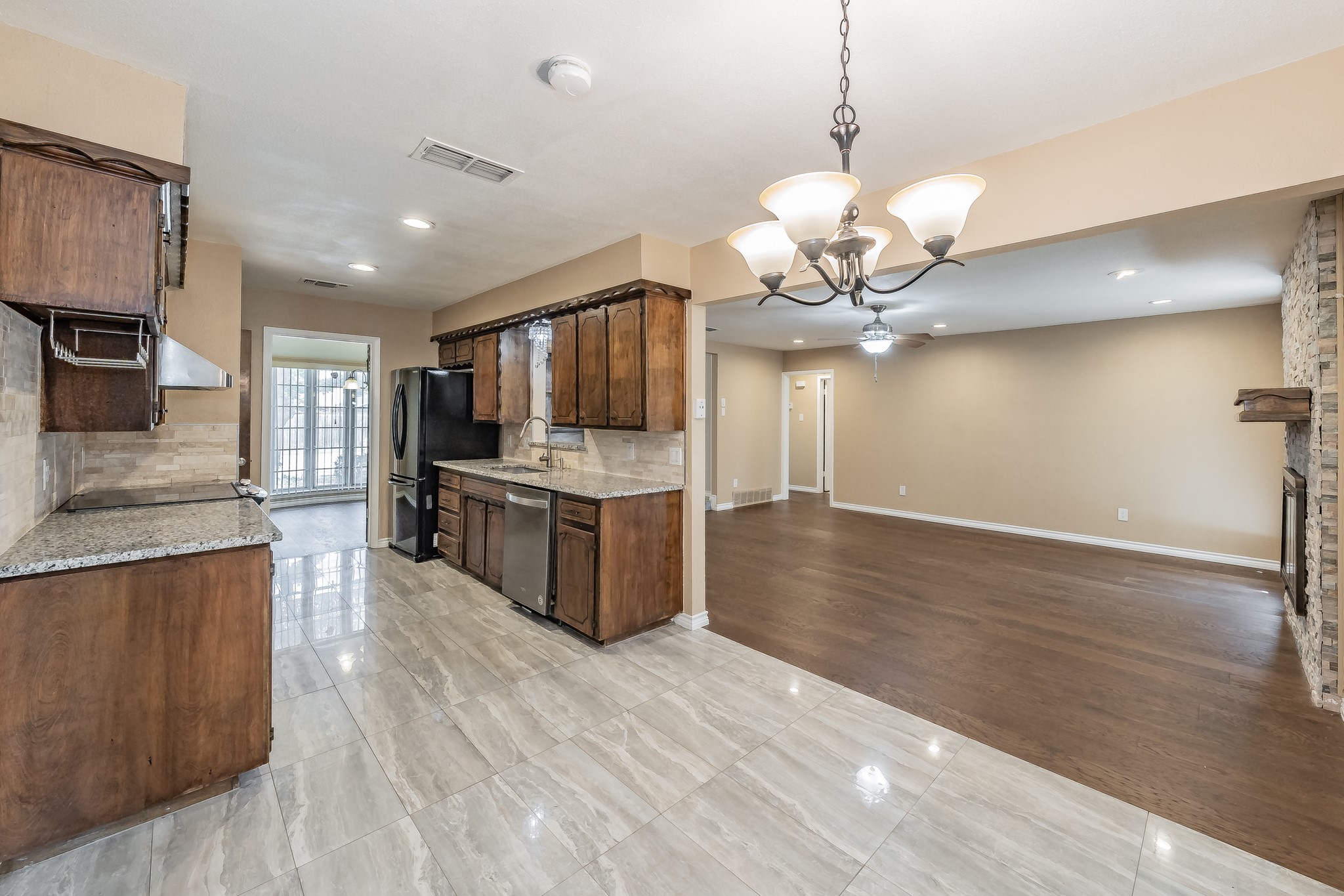 2863 Hitson Lane Fort Worth TX 76112