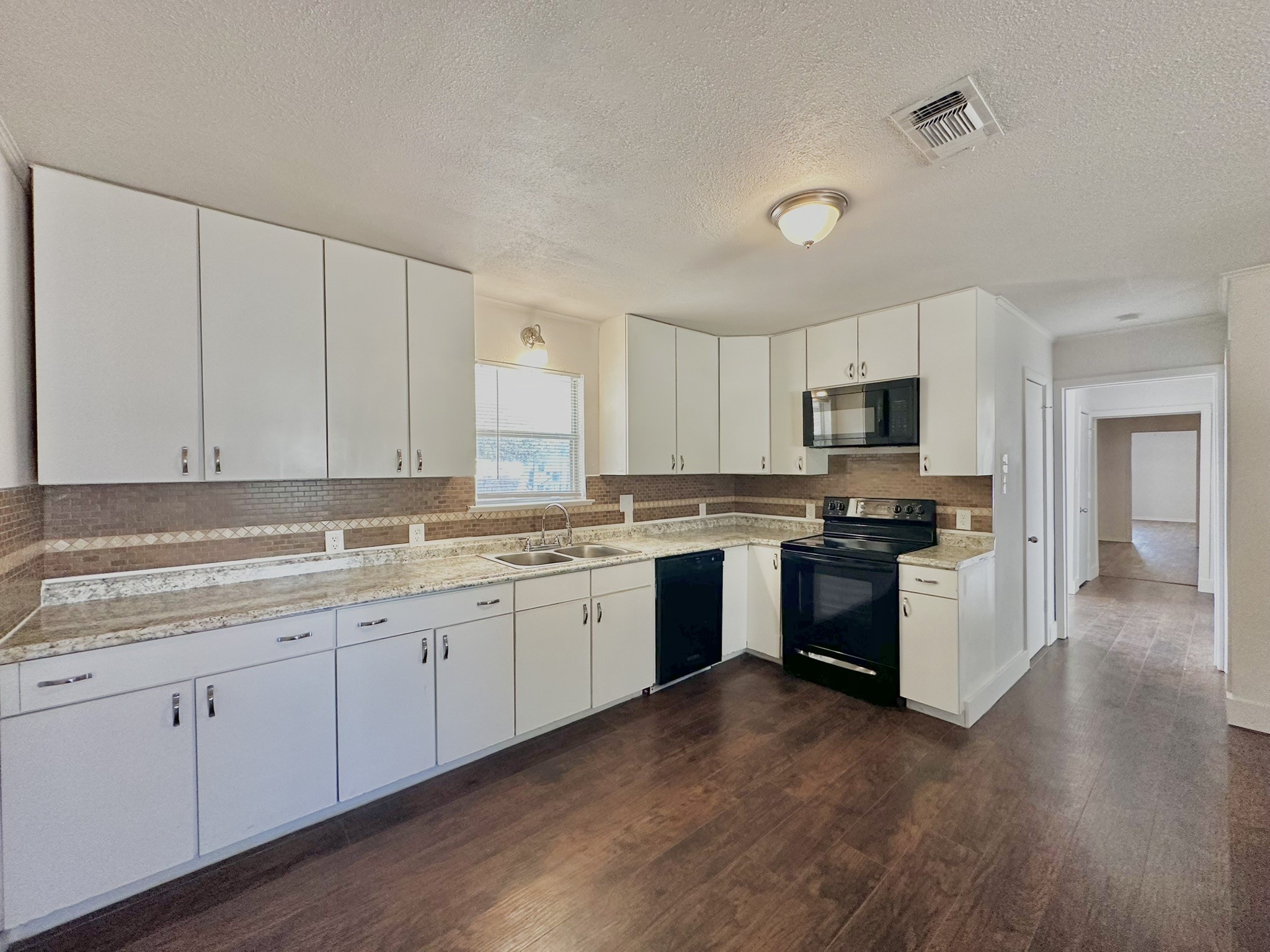 161 Elizabeth Street Pottsboro TX 75076