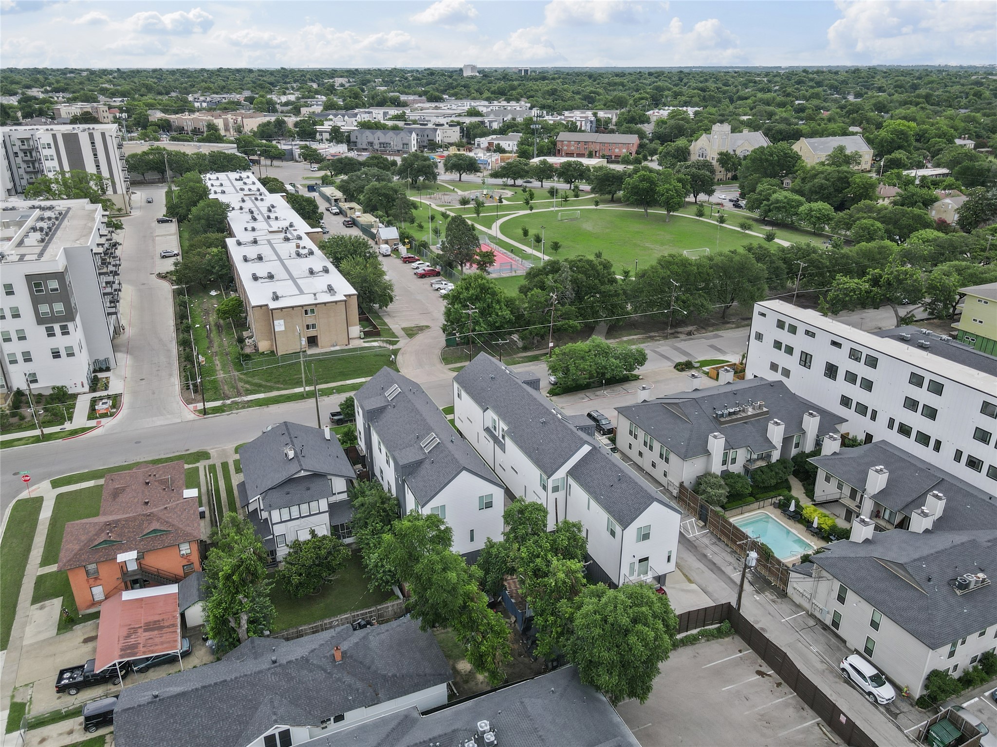 1505 N Garrett Avenue Dallas TX 75206