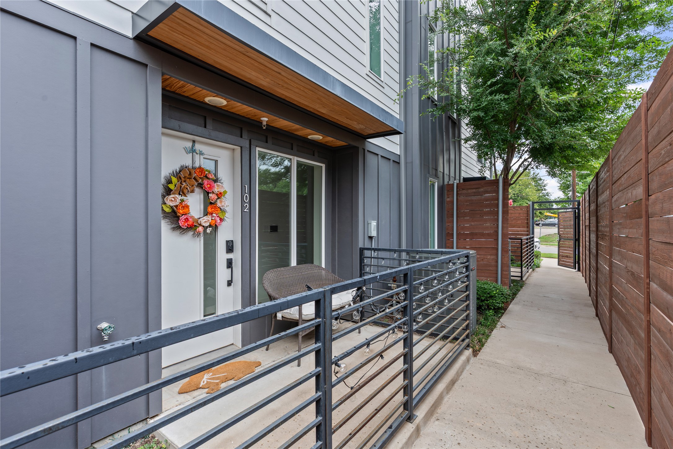 1505 N Garrett Avenue Dallas TX 75206