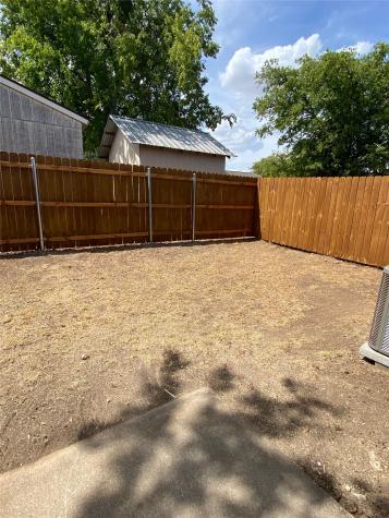 1302 Berry Drive Cleburne TX 76033