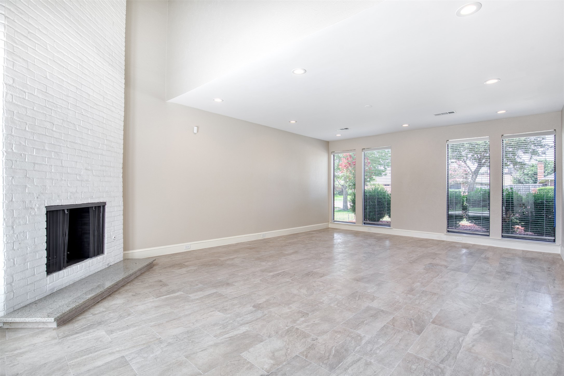 16341 Lauder Lane Dallas TX 75248