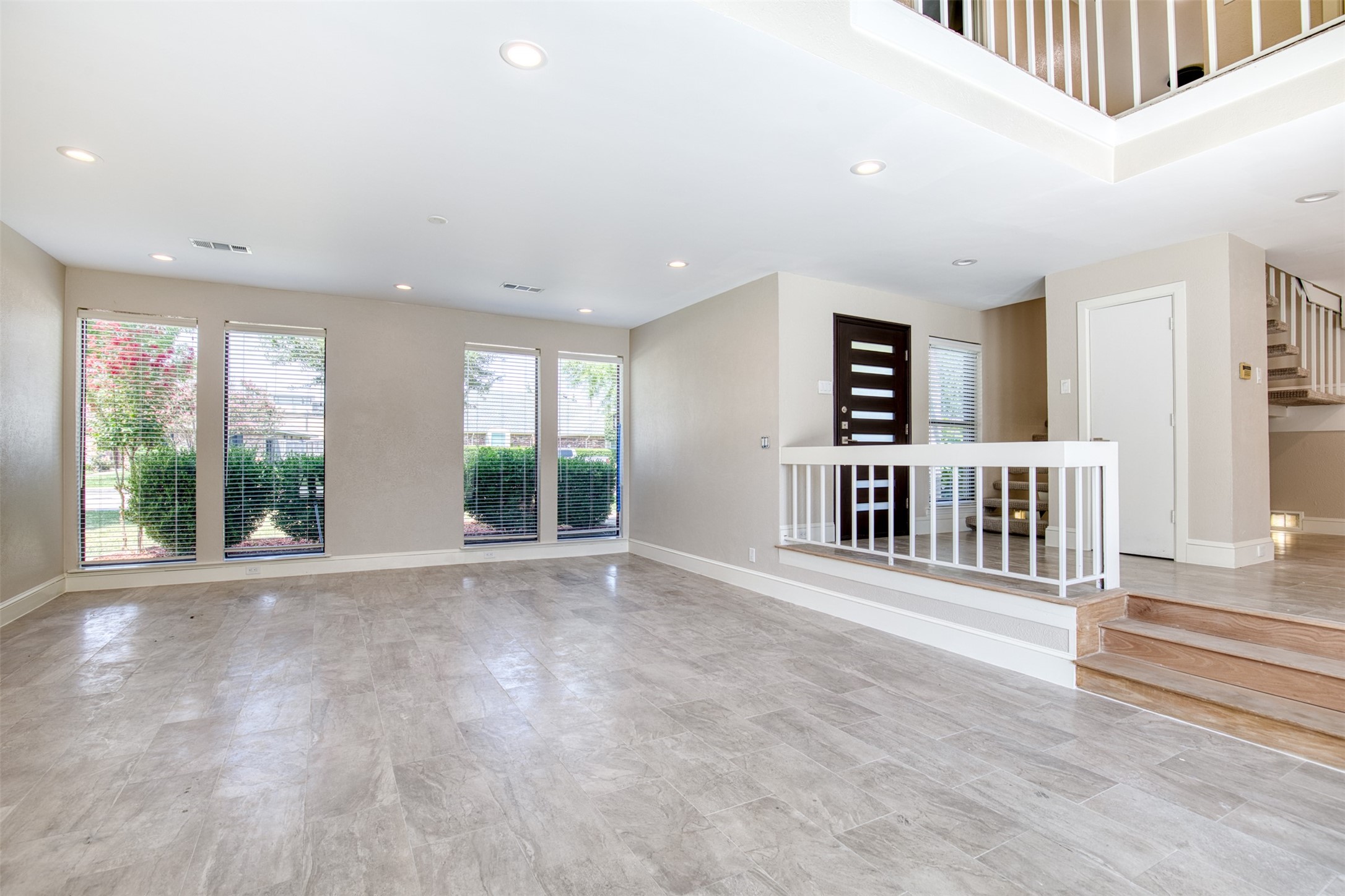 16341 Lauder Lane Dallas TX 75248