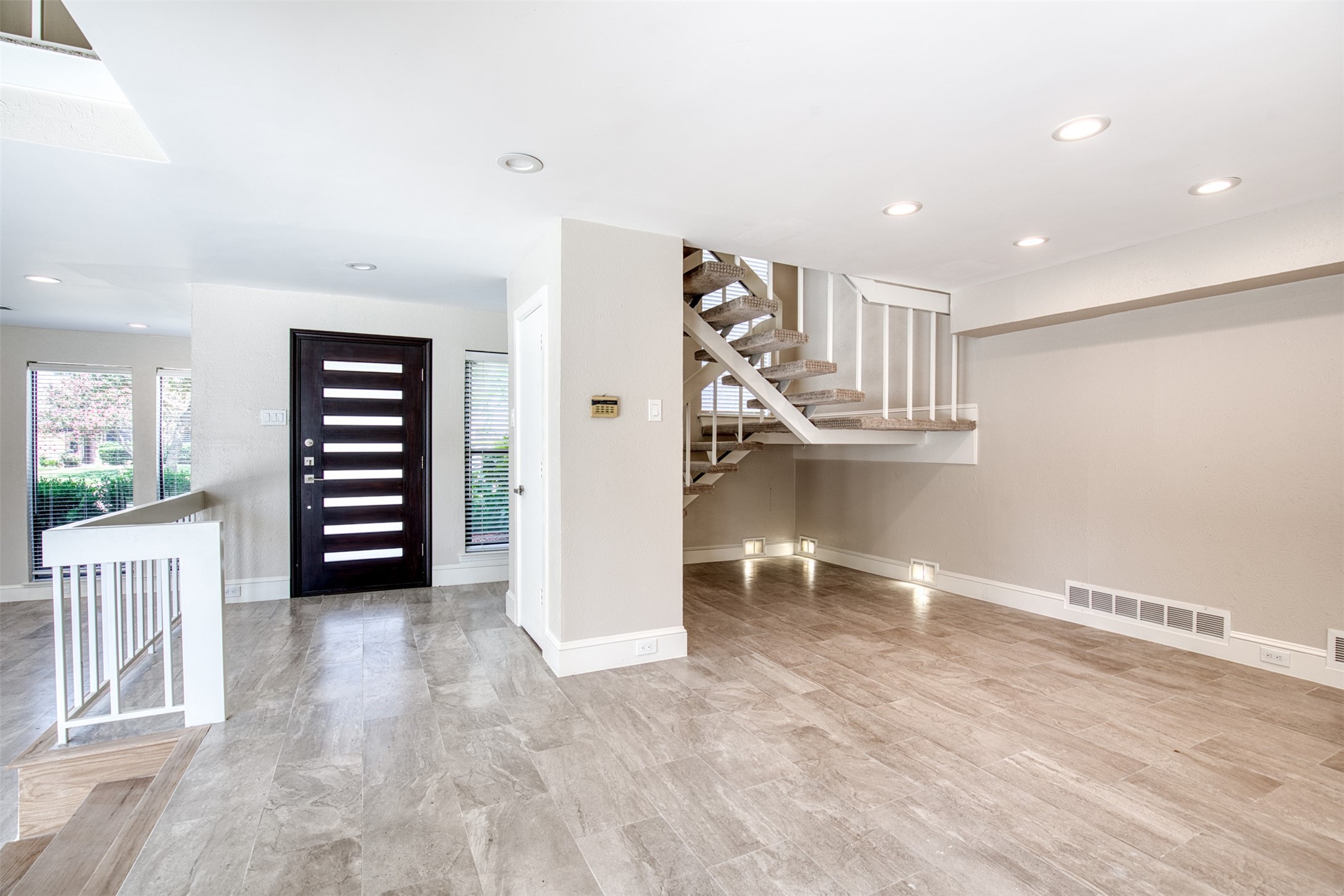 16341 Lauder Lane Dallas TX 75248