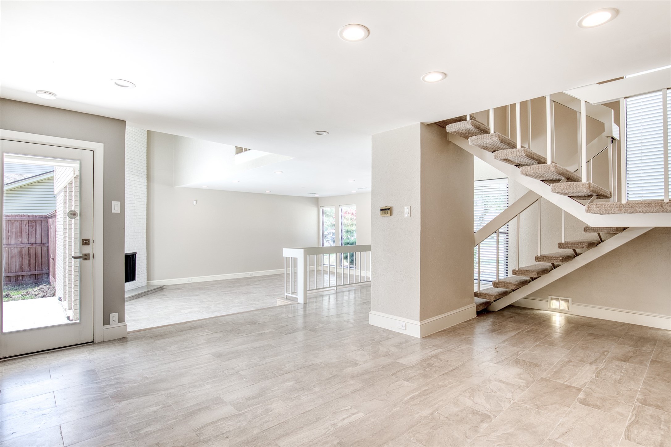 16341 Lauder Lane Dallas TX 75248