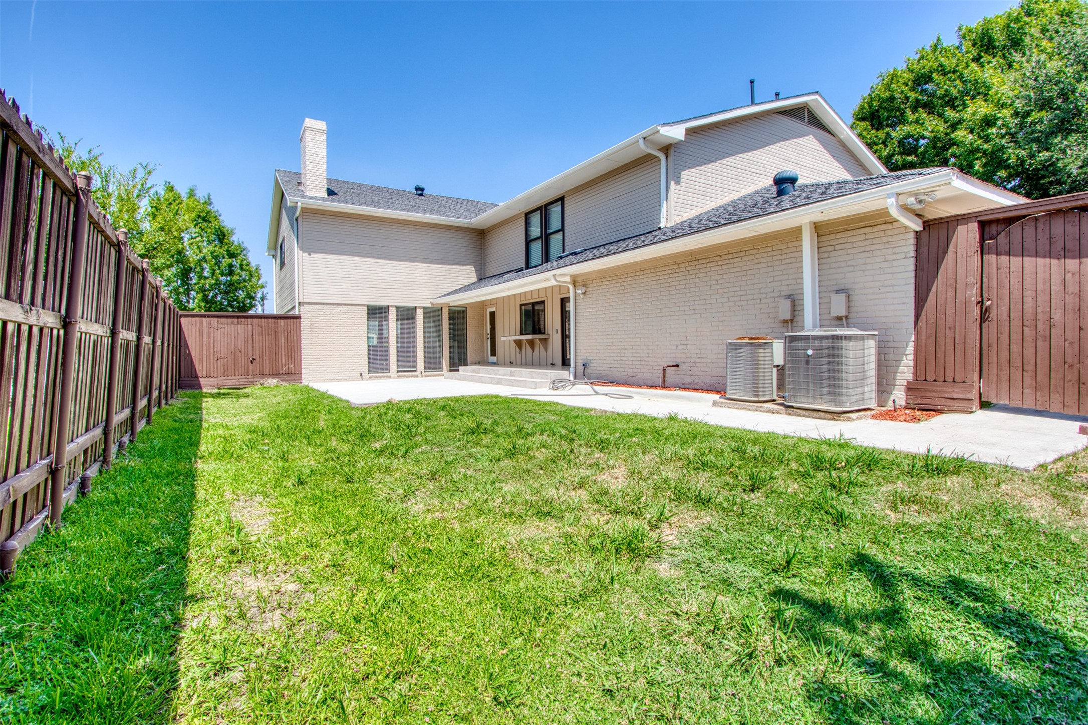 16341 Lauder Lane Dallas TX 75248